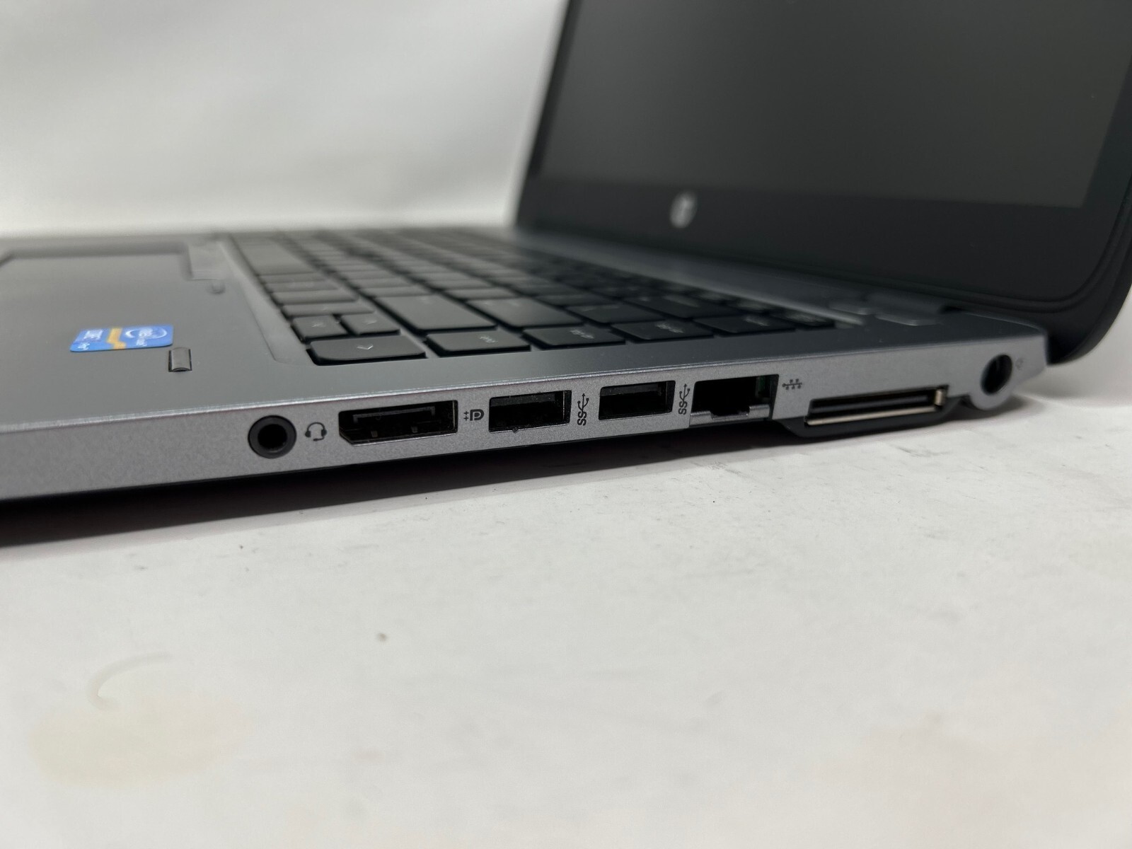 HP Elitebook 840 G2 14″ i5-4310u 2GHz 16GB 500GB 1600×900 Webcam Win 10 Laptop