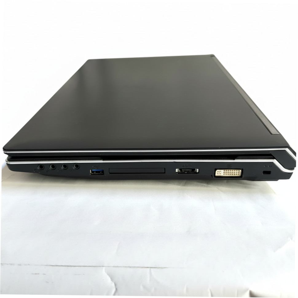 CLEVO W860CU 15.6″ Gaming Laptop i7 X920 2.0GHz 4GB RAM 320GB HDD Win 7 HDMI