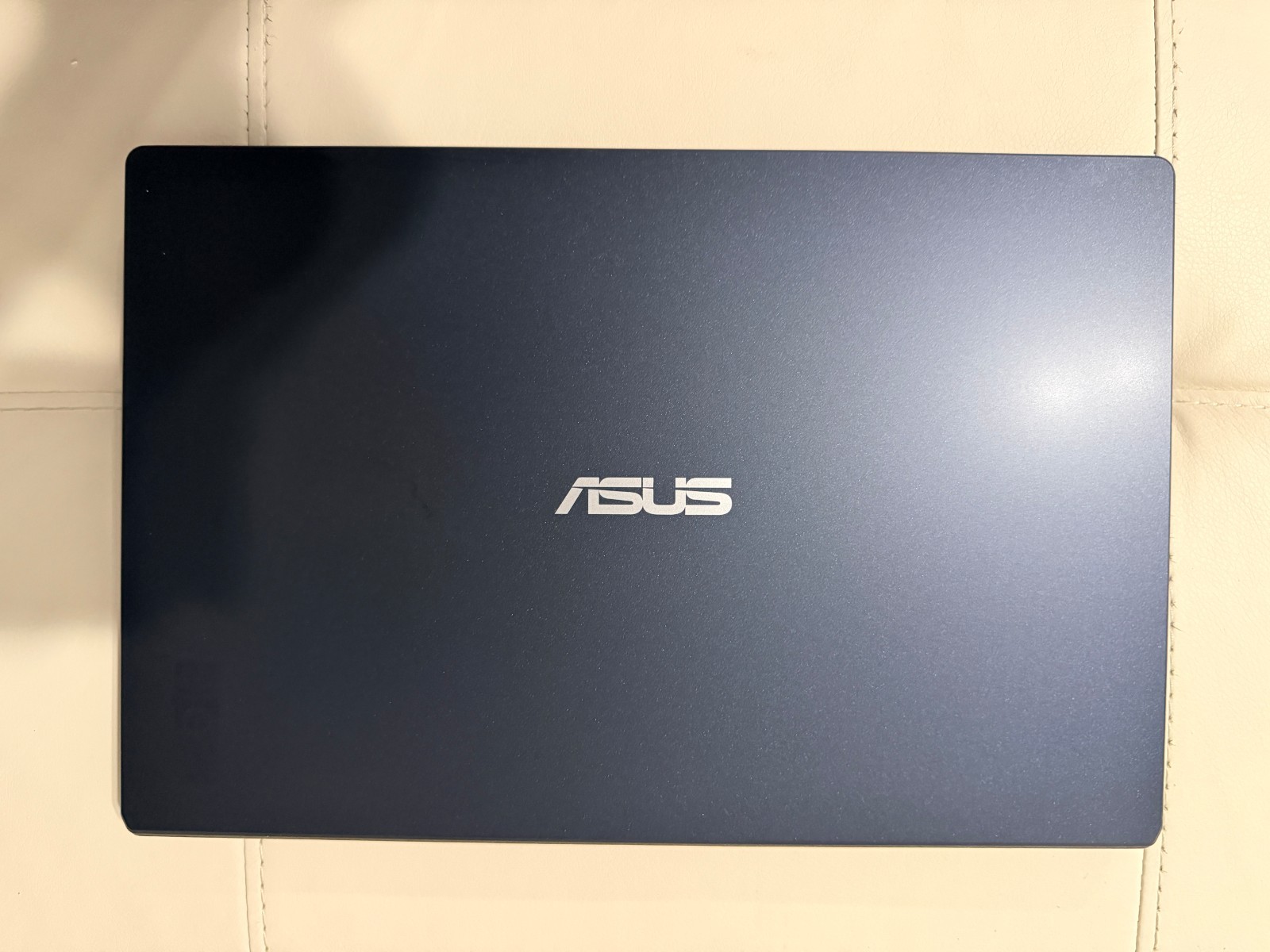 ASUS Vivobook Laptop 14″ FHD Intel N4500 4GB DDR4 128G EMMC + Wireless Mouse