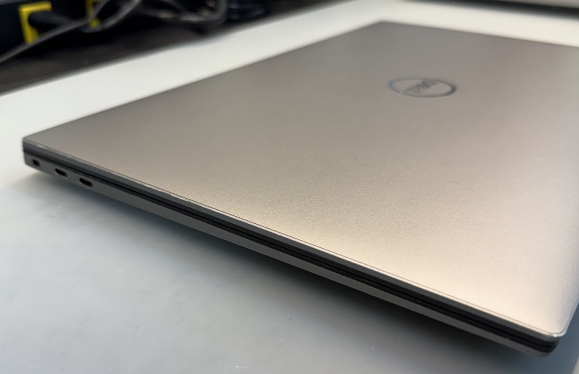 DELL PRECISION 5570 15″ I9-12900H 2TB SSD 32GB RAM WIN11 RTX A2000 8GB LAPTOP C