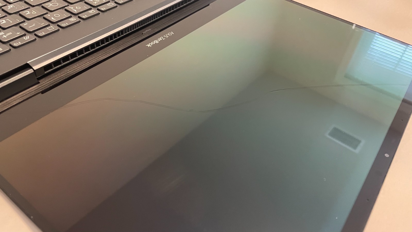 ASUS ZenBook Flip 13 UX363 (i7-1065G7 / 16GB / 1TB NVMe) – FOR PARTS