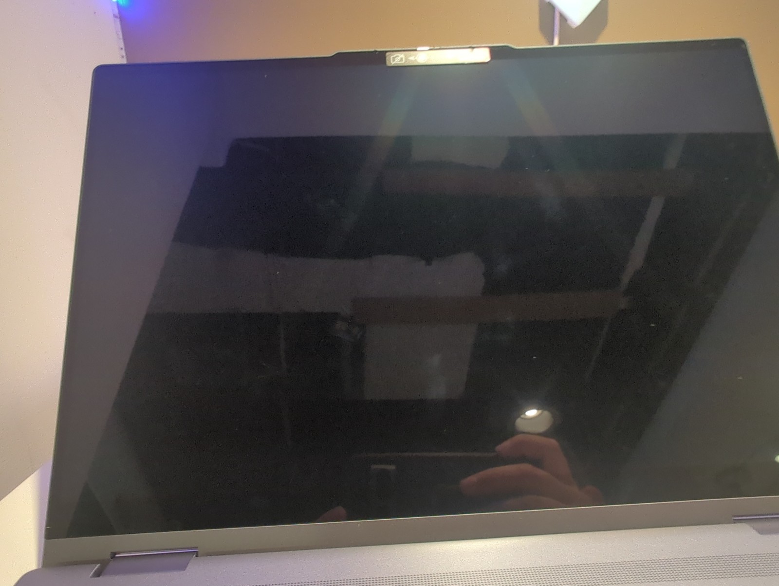 Lenovo IdeaPad 5 2-in-1 16IRU9 16″ Core 5 120U 1.4GHz 16GB RAM 512GB SSD