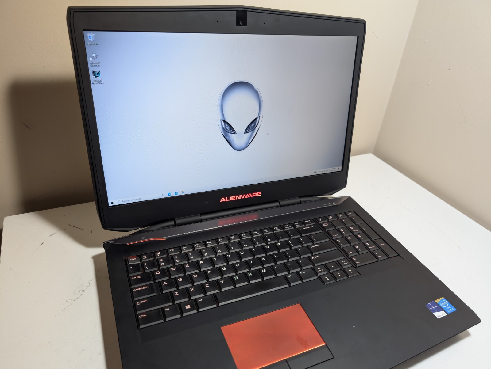 Alienware 17 i7-4700MQ 2.4GHz 16GB RAM SSD + HDD GeForce GTX 765M