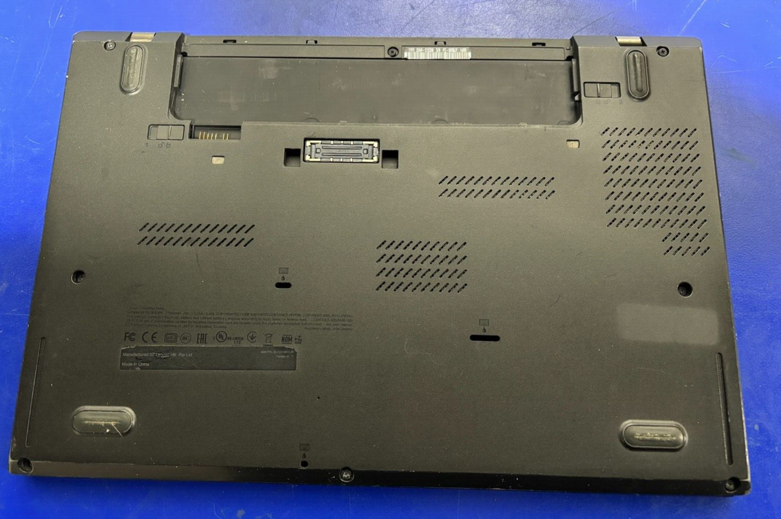 Lenovo ThinkPad T440S 14 In. i7-4600U 4GB 128GB SSD Laptop No OS