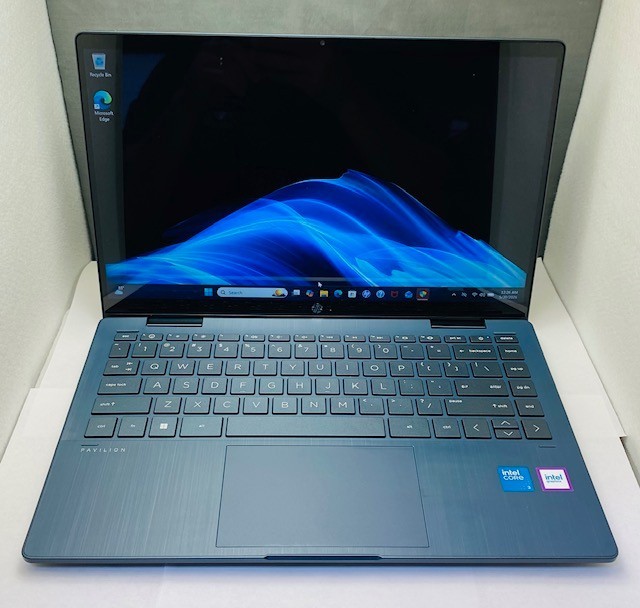 HP Pavilion x360 14-ek2000nr Windows 11 Home 256GB 2-in-1 Touchscreen Laptop