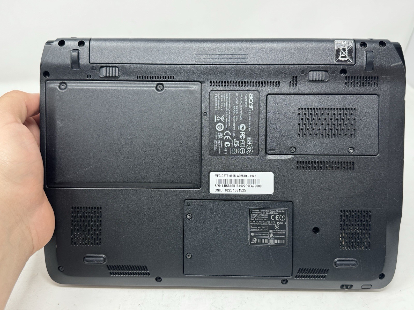 Acer Aspire One Laptop Netbook Computer Black Model ZA3 Windows XP + Charger