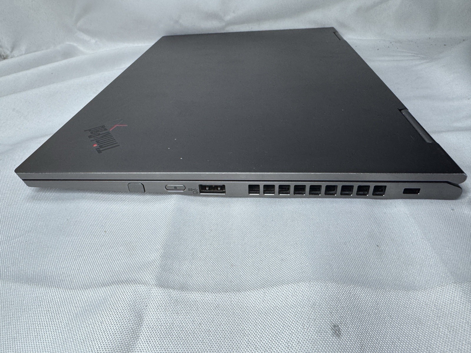 Lenovo ThinkPad X1 Yoga Gen 5, 14″ Touch, i7-10610U 1.8GHz, 16GB RAM, 512GB SSD!