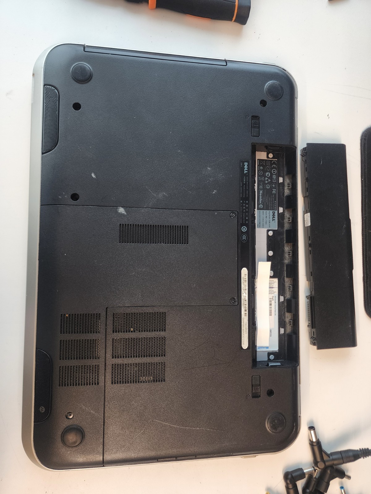 Dell Inspiron 5520 Laptop i5 No Ram No Hdd No Battery
