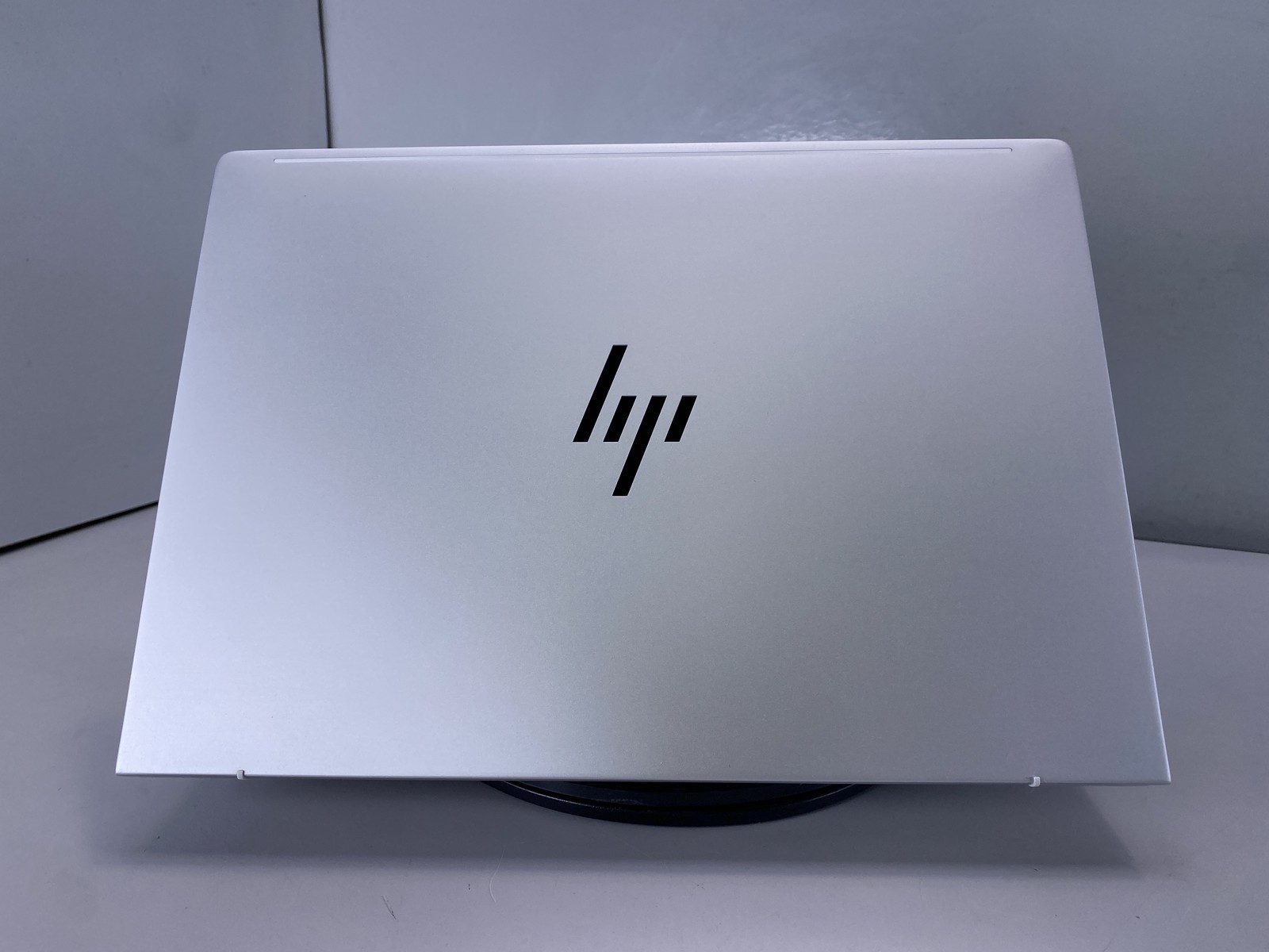 HP Laptop EliteBook 8 G1A 13 AI 13.3″ AMD Ryzen 5 230 256GB- Silver