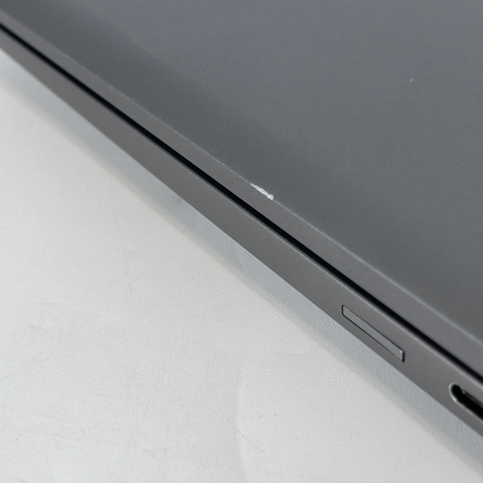 HP ZBook Firefly 14 G7 14 FHD i5-10210U 1.60GHz 16GB 256GB SSD Good