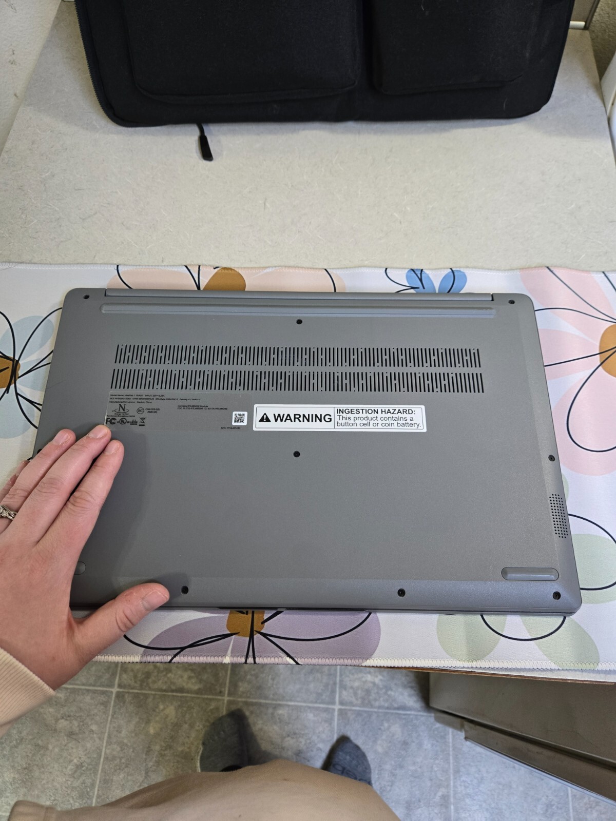 Lenovo Touch Screen Laptop 15.6 inch screen. Color: grey Cloud