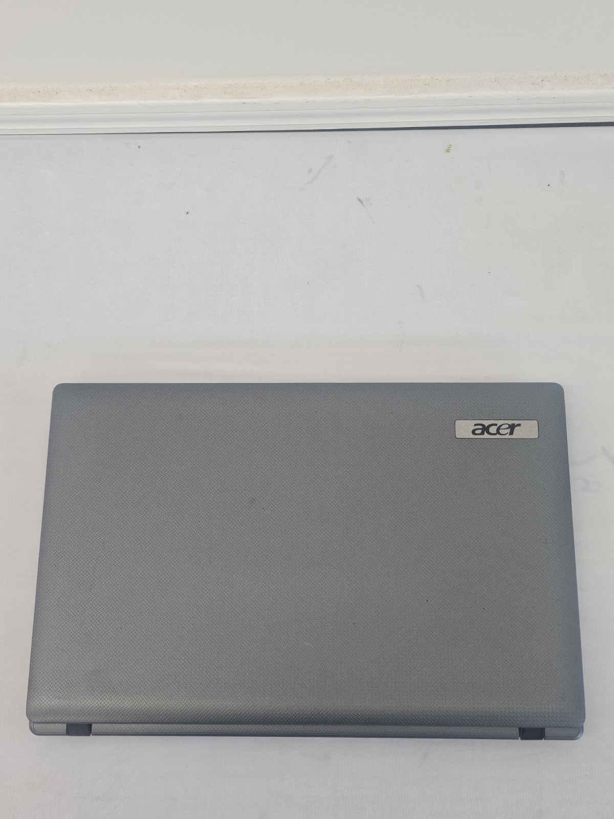 Acer Aspire 5733 Laptop – Intel i3-M370 – 8GB RAM – NO HDD/OS – Read Desc.