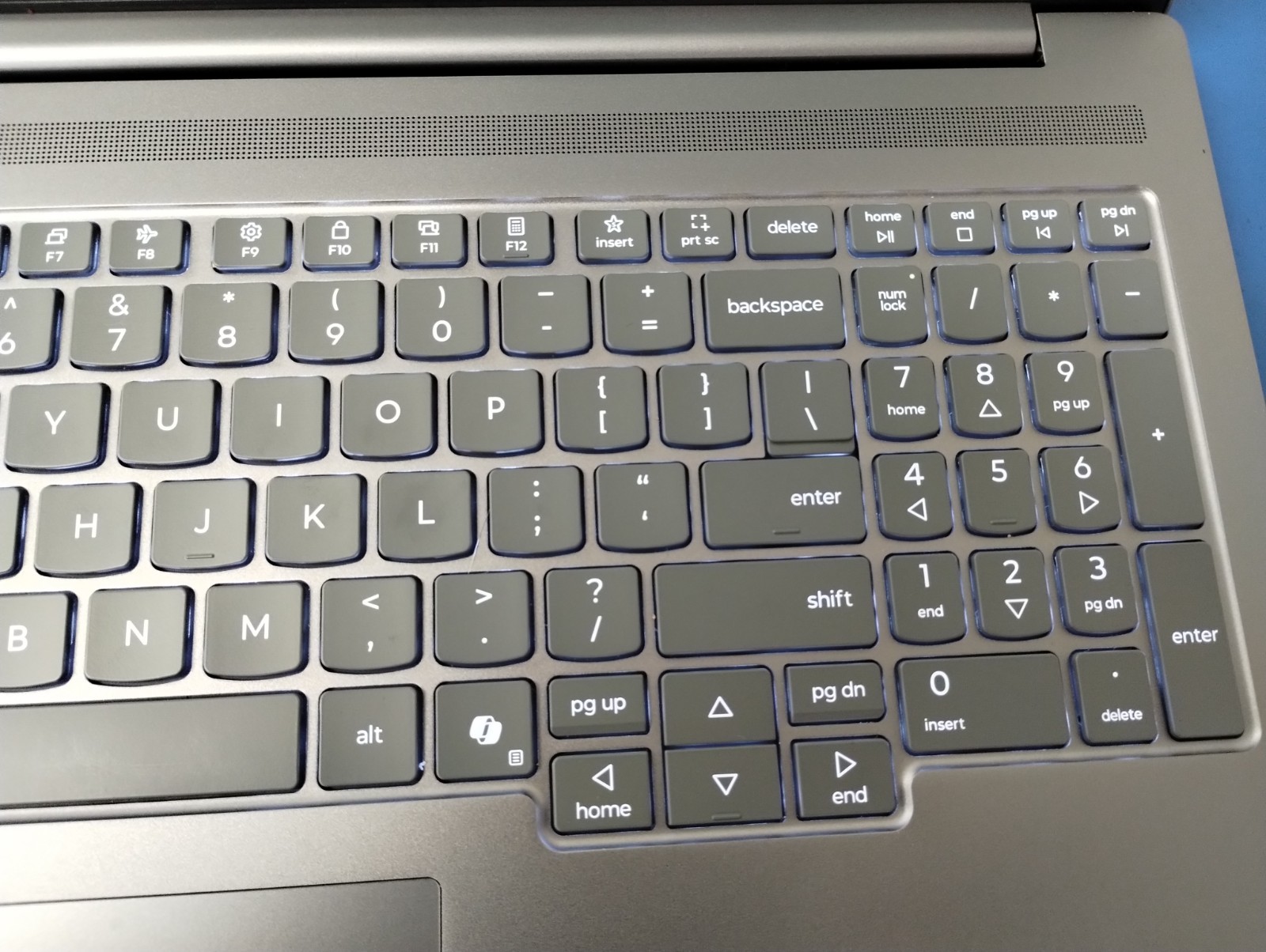 Lenovo IdeaPad Pro 5 16IAH10 Intel Core Ultra 9 285H, 2.90 GHz, 32 GB, 1 TB NVMe