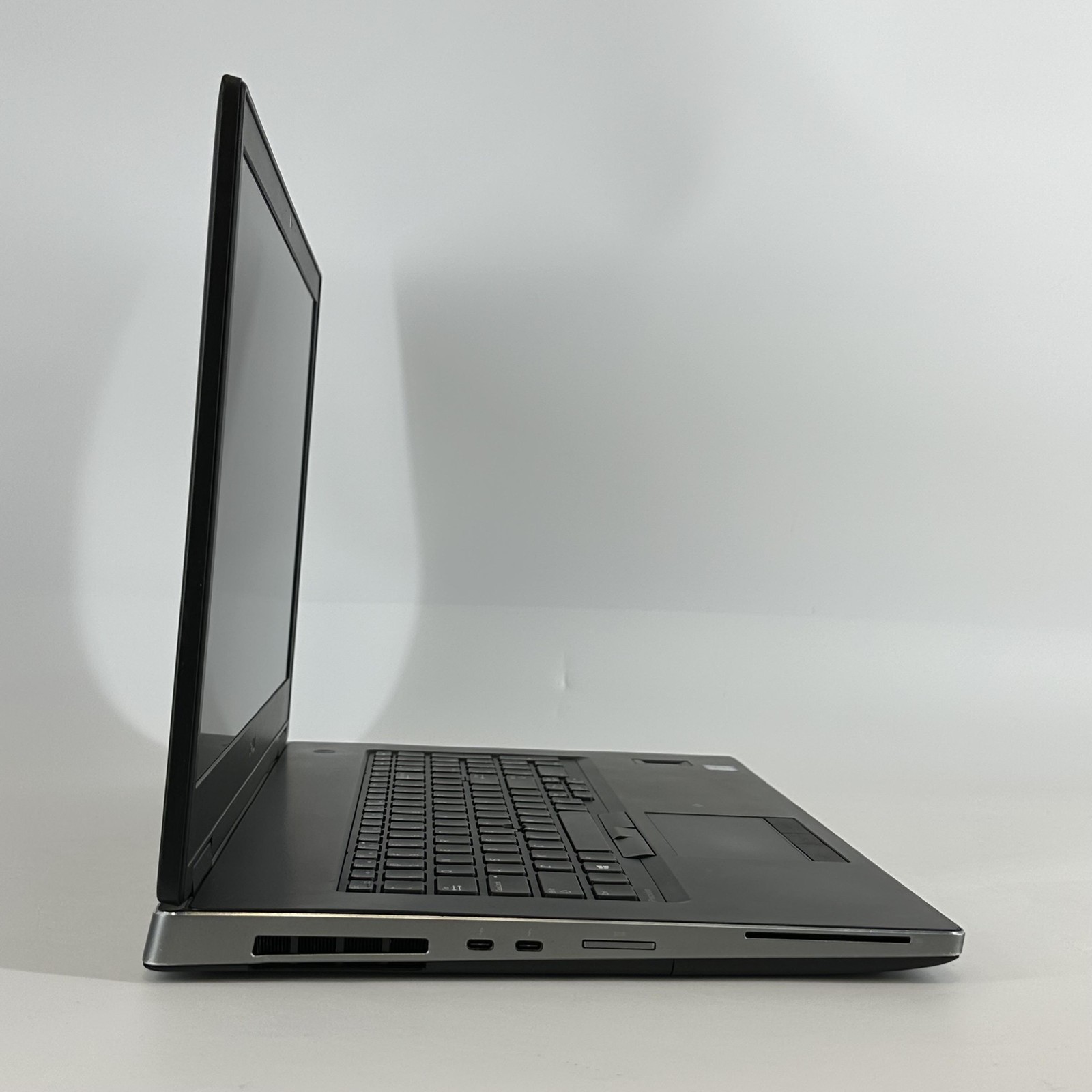Dell Precision 7730 17.3 4K Xeon E-2176M 2.70GHz 64GB 1TB SSD Missing Trackpoint