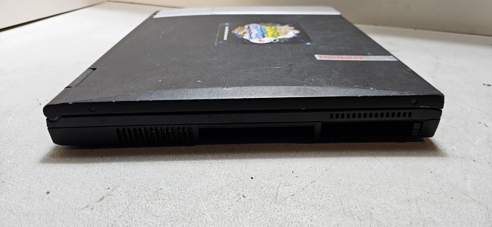 Compaq Evo N610c – Pentium 4 – For Parts Only – No AC Adapter – No HDD