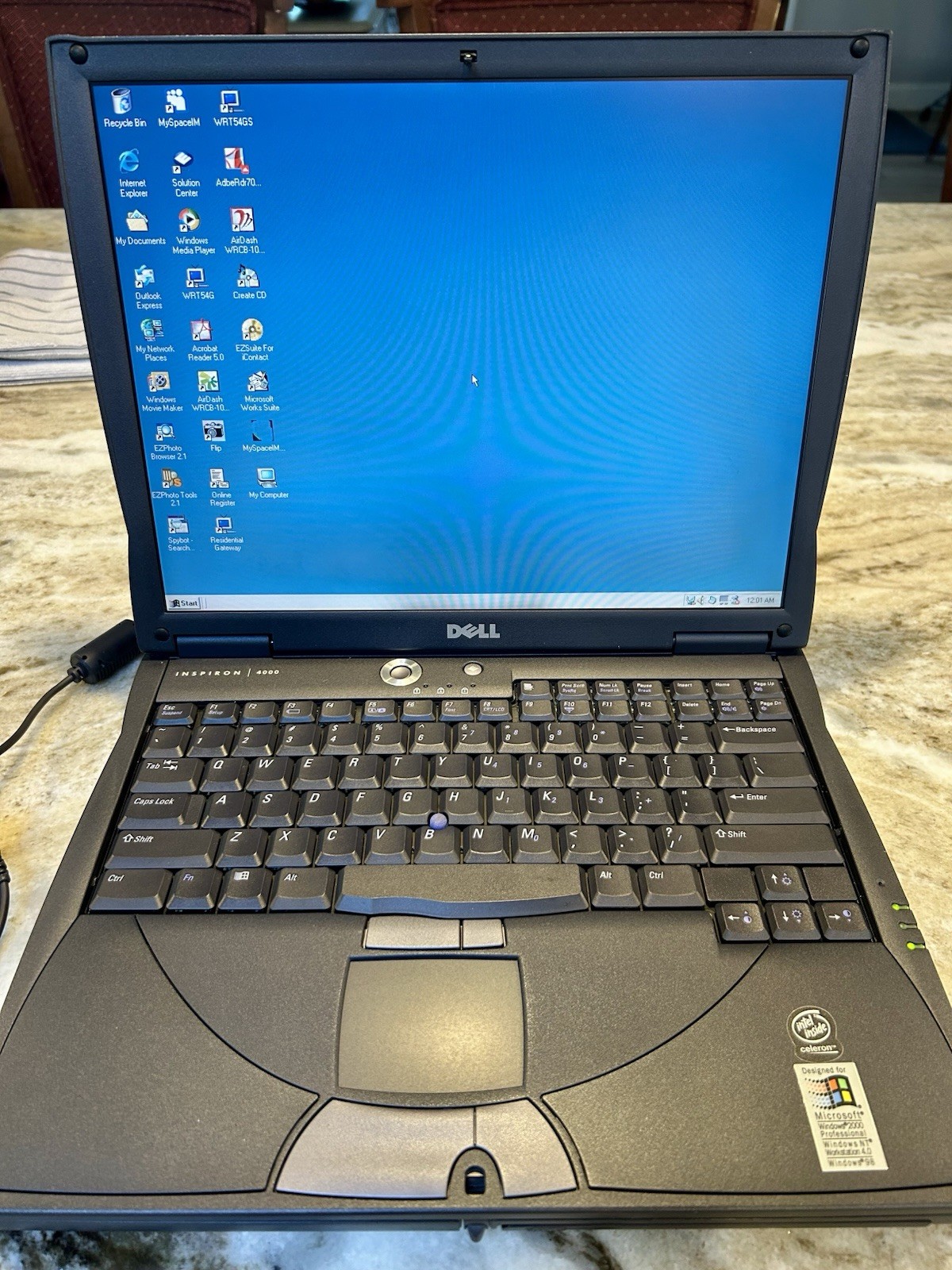 2000 Dell Inspiron 4000, 128MB, Windows Millennium, Original Paperwork, Bag