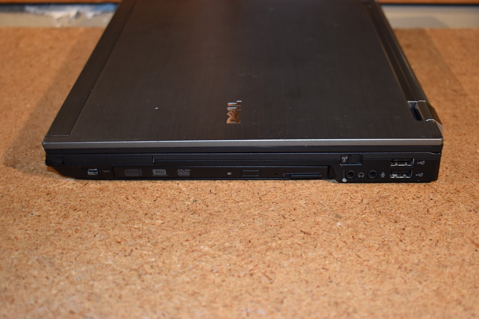 Dell Latitude E6410 Intel Core i7-620M 4GB RAM 250GB HDD Windows 7 Pro 32-bit