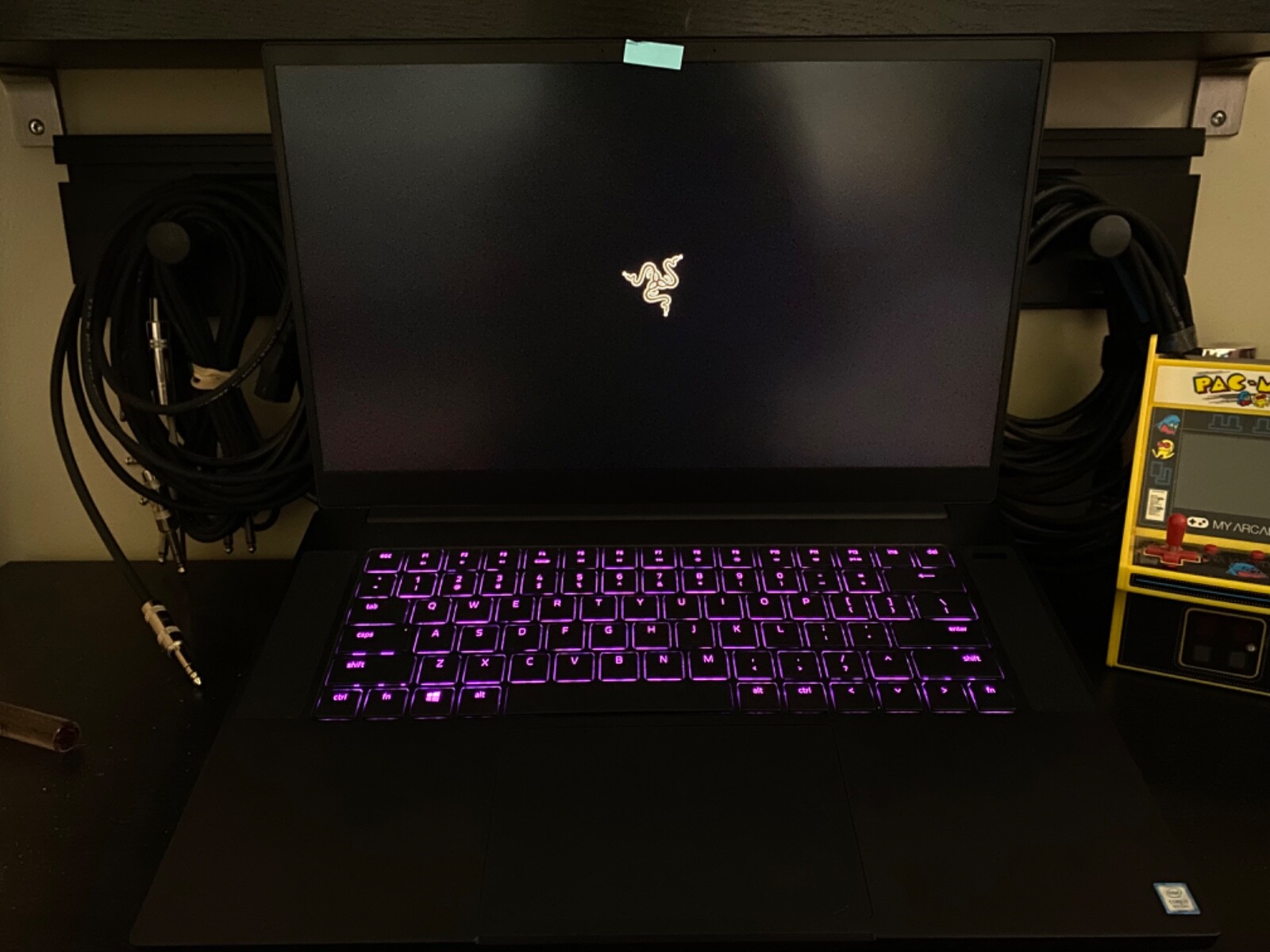 Razer Blade 15 15.6″ (6TB SSD,Intel Core i7 9th Gen., 4.50 GHz, 32GB RAM)…