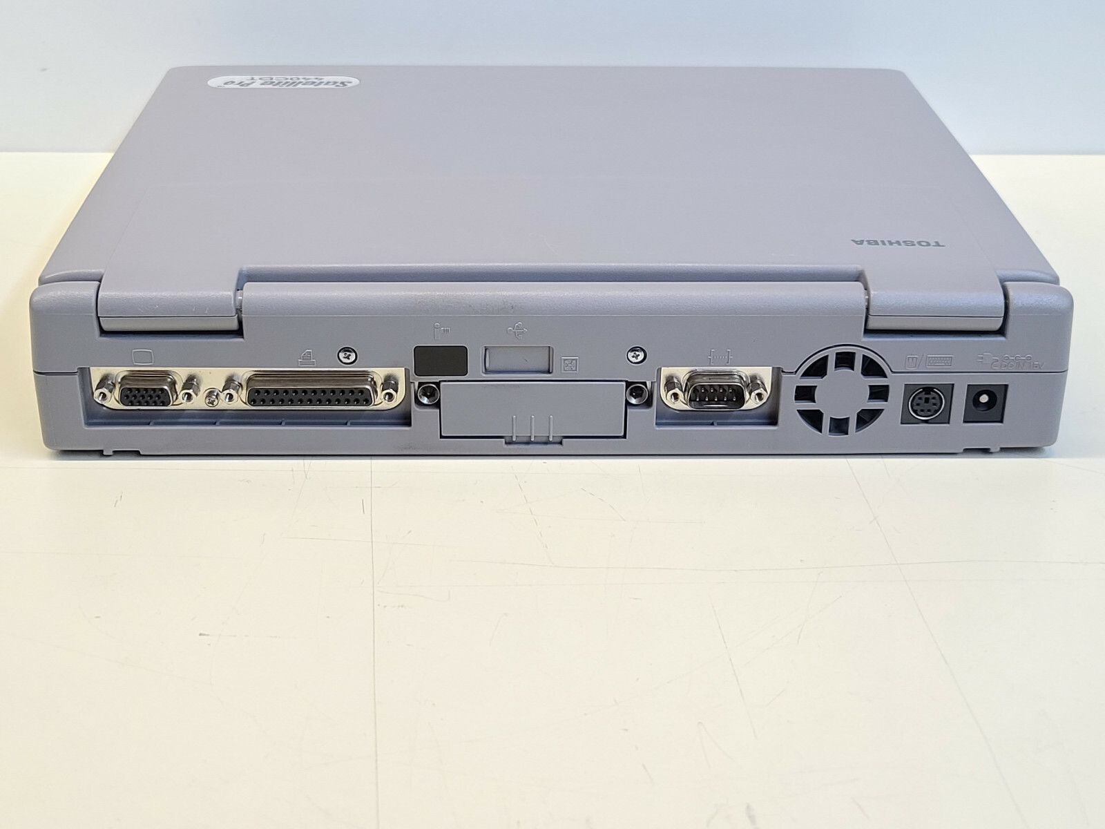 Toshiba Satellite Pro 440CDT Pentium 133 MMX + 32MB + 0GB *READ*