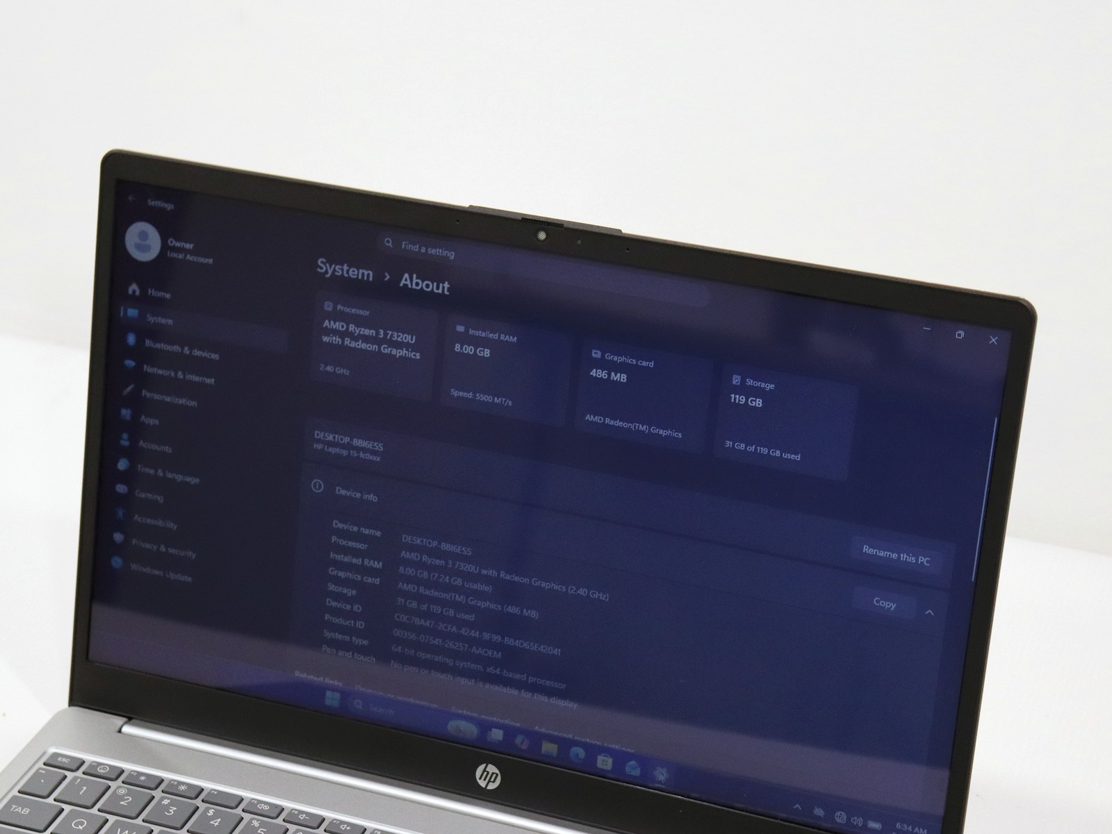 HP Laptop 15-FC0099NR 15.6″ AMD Ryzen 3 7320U 8GB RAM 125GB NVMe Win 11 Pro Read