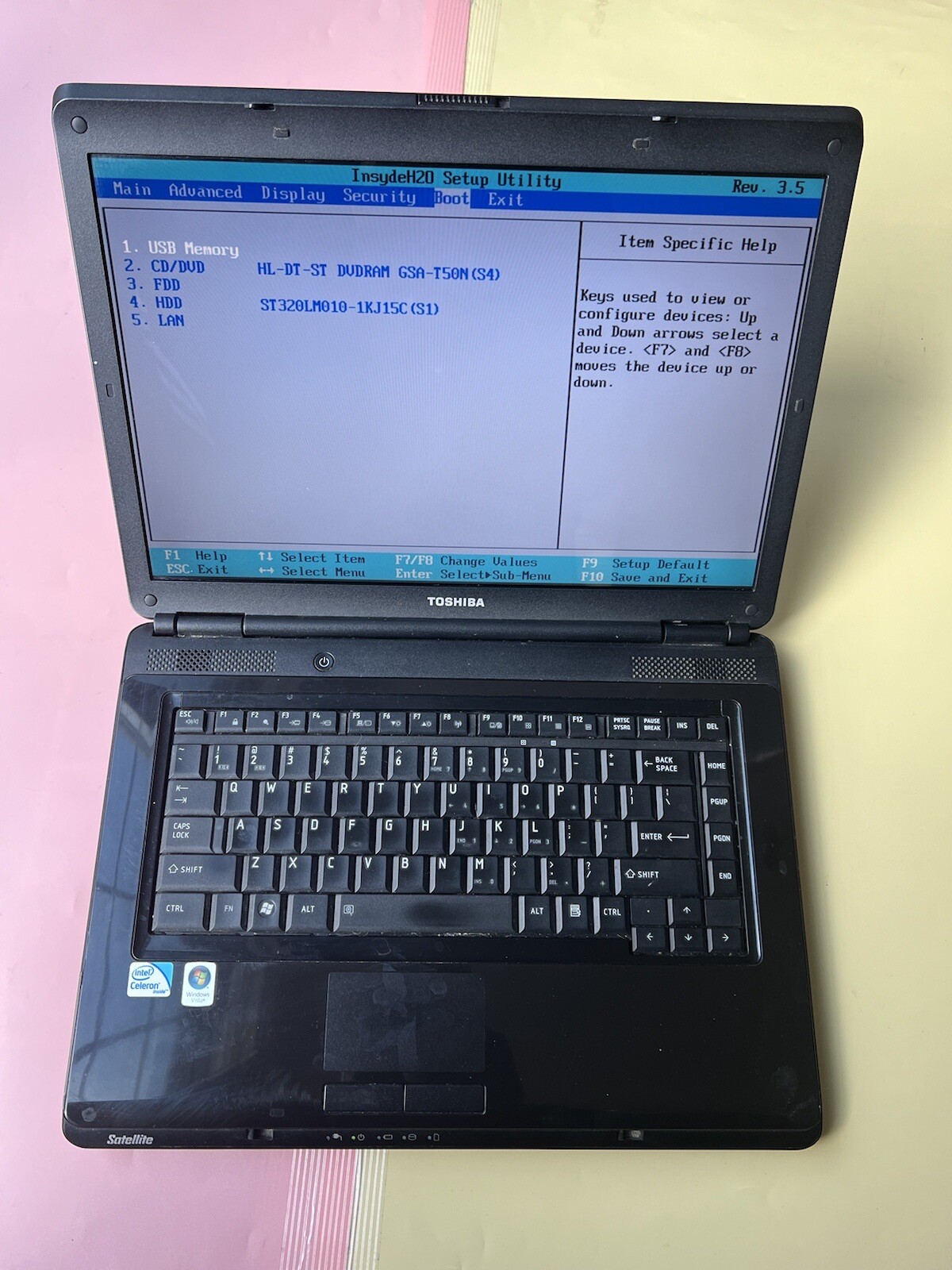 TOSHIBA SATELLITE L305-S5957 Intel Celeron Dual 3GB RAM 320GB HDD LINUX