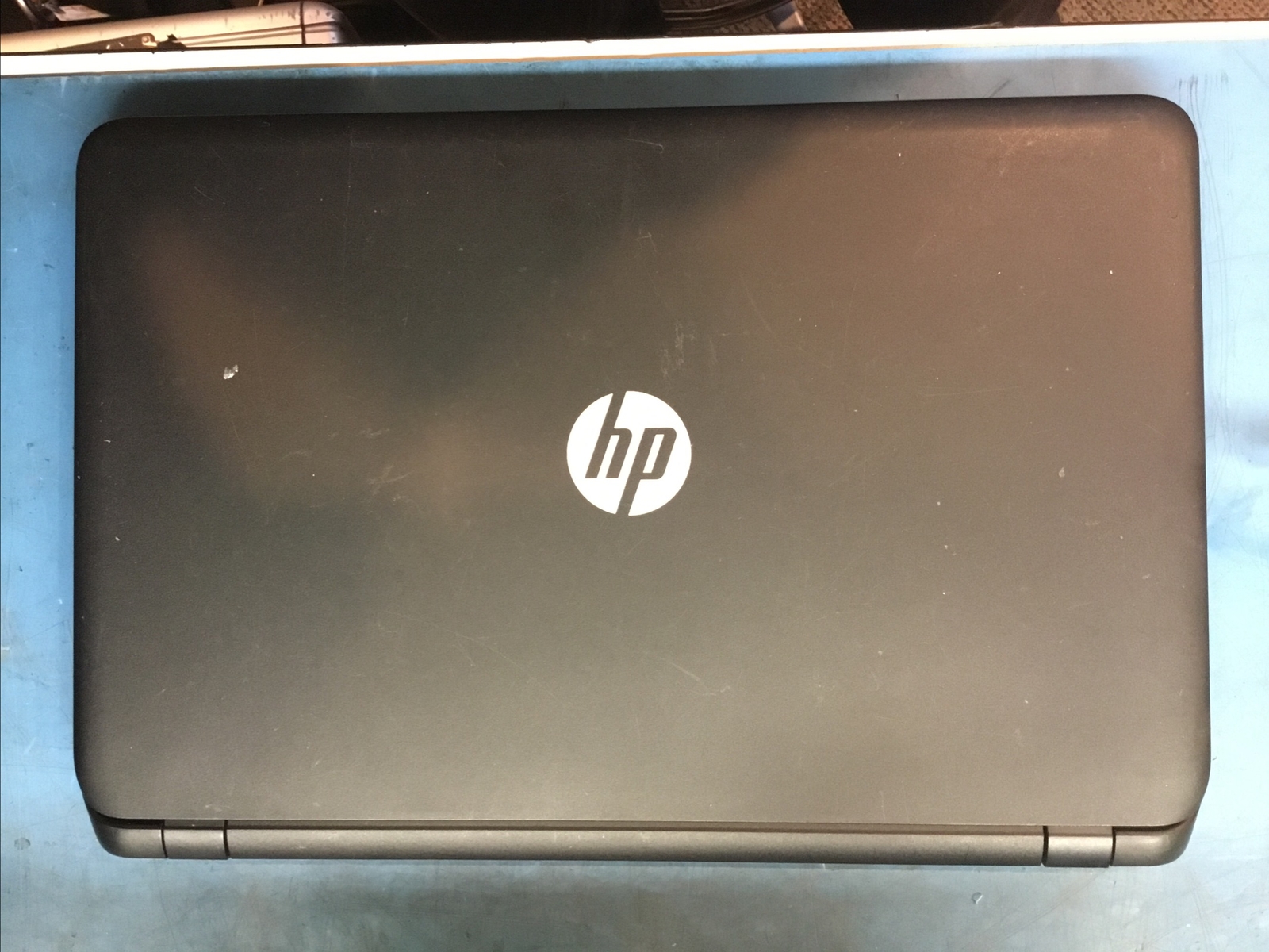 HP 15-f305dx 15.6in. (500GB, AMD, 2GHz, 4GB) Windows 10, E1