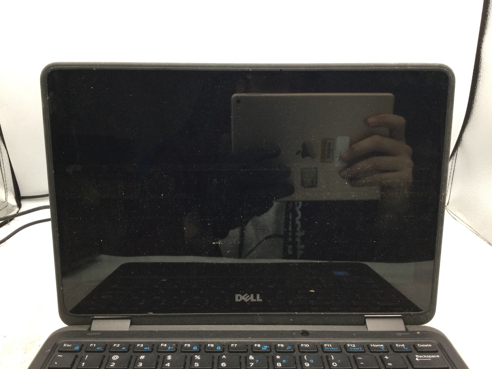 DELL LATITUDE 3189 – FOR PARTS – INTEL PENTIUM – 4GB RAM – 11″ – READ DESC – BB