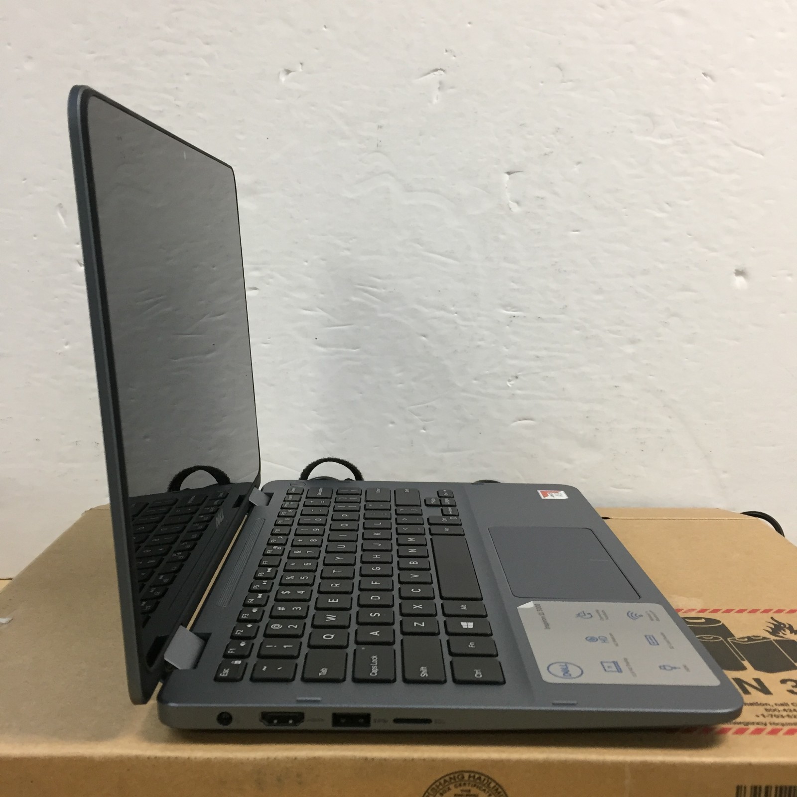 Dell inspiron 3195 11.6″ Touchscreen Laptop/AMD A9-9420e/4GB Ram/128GB eMMC/W10H