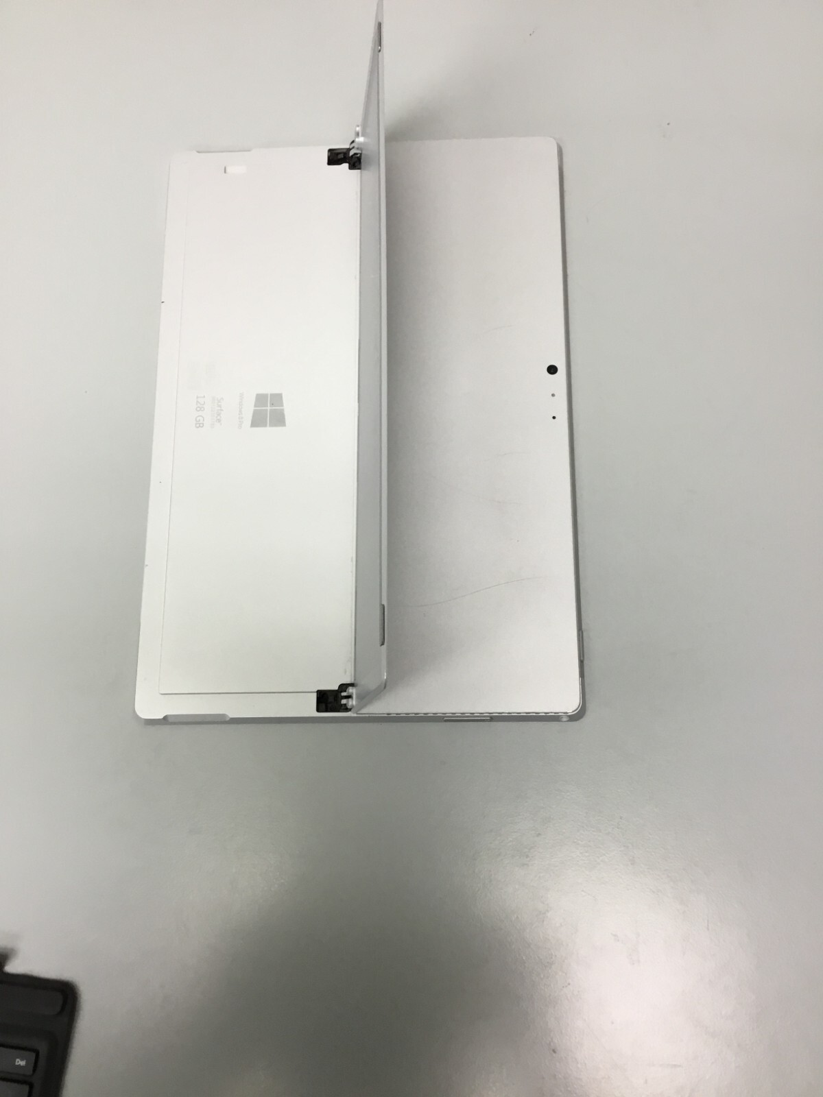 Microsoft Surface Pro 3 12 inch (128GB, Intel Core i5 4th Gen., 1.90GHz, 4GB).