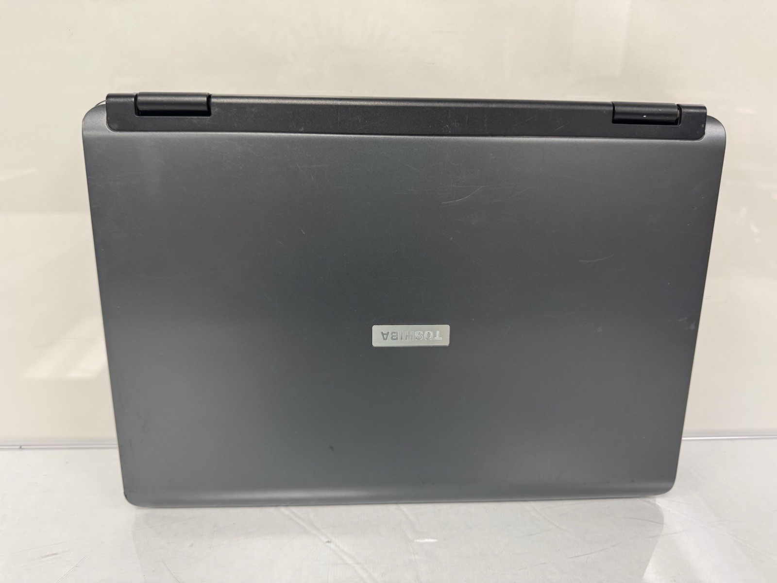 Toshiba Satellite M105-S3004 Intel Core Duo T2300 1.66 GHz 512MB Ram No HDD