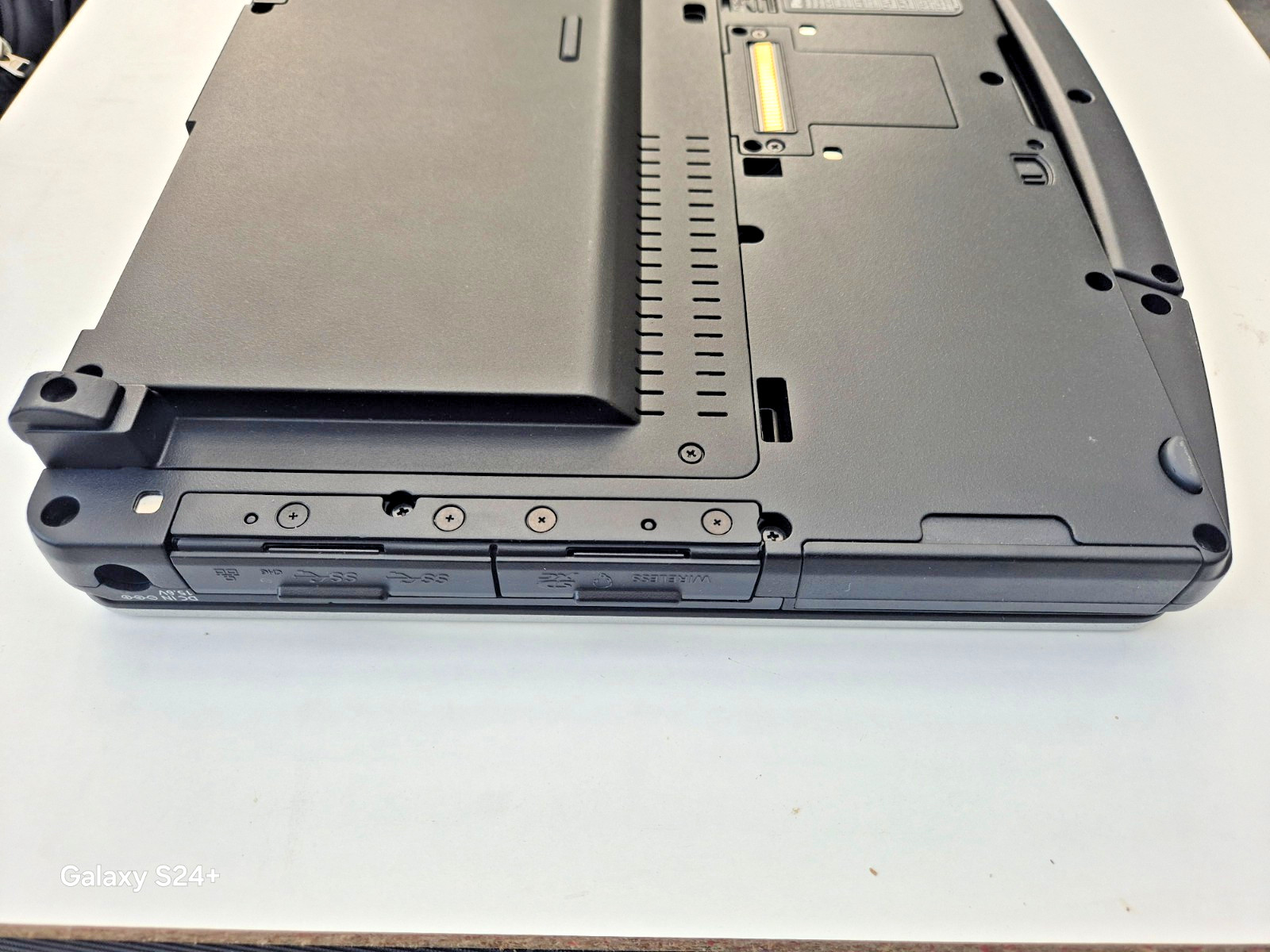 Panasonic Toughbook CF-54 MK2 256GB SSD 8GB RAM DVD VGA Serial USB 2.0 Port