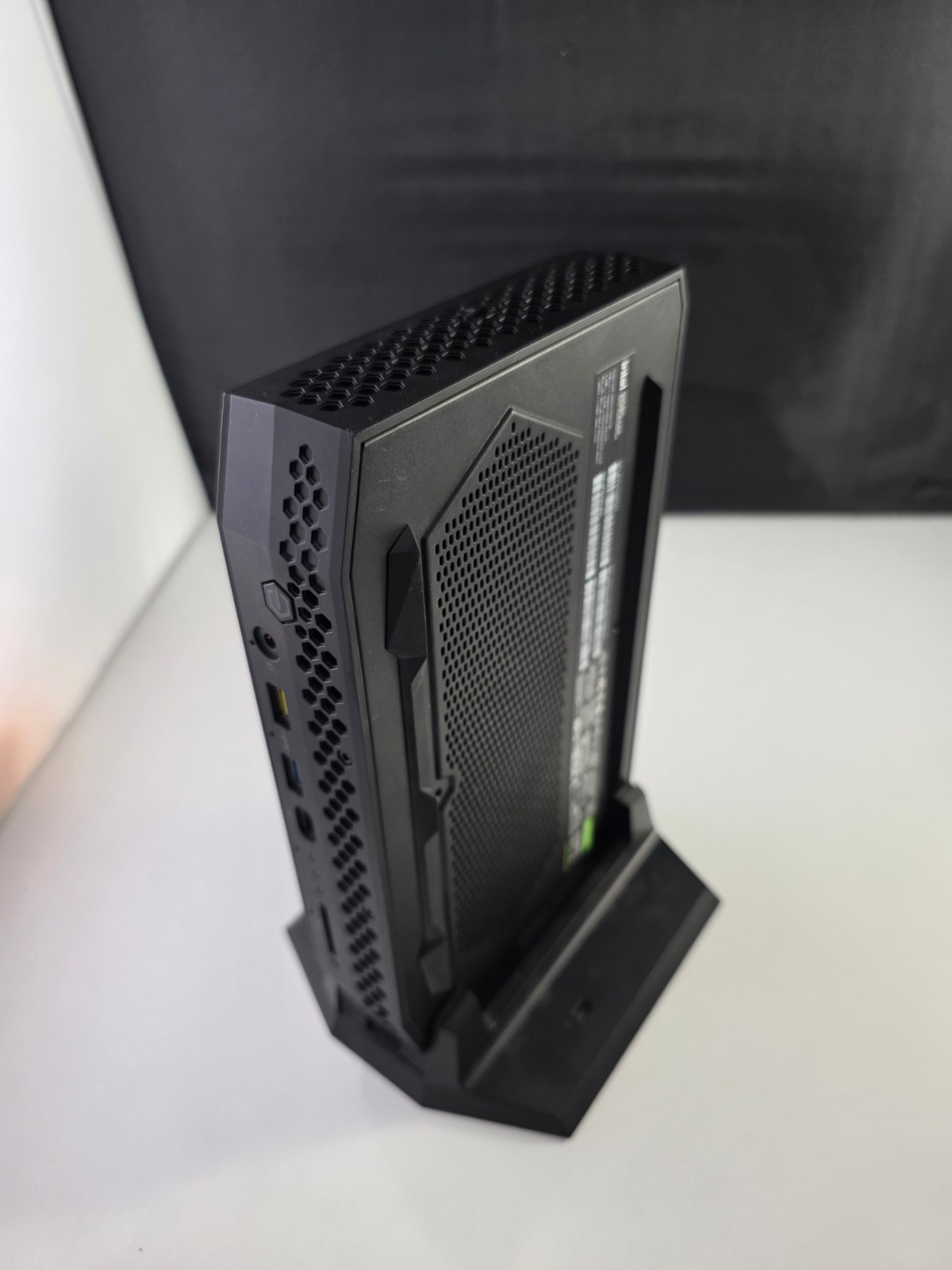 Intel NUC 11 Enthusiast Mini PC Kit (NUC11PHKi7C)w/ RTX 2060-6GB Graphics Memory