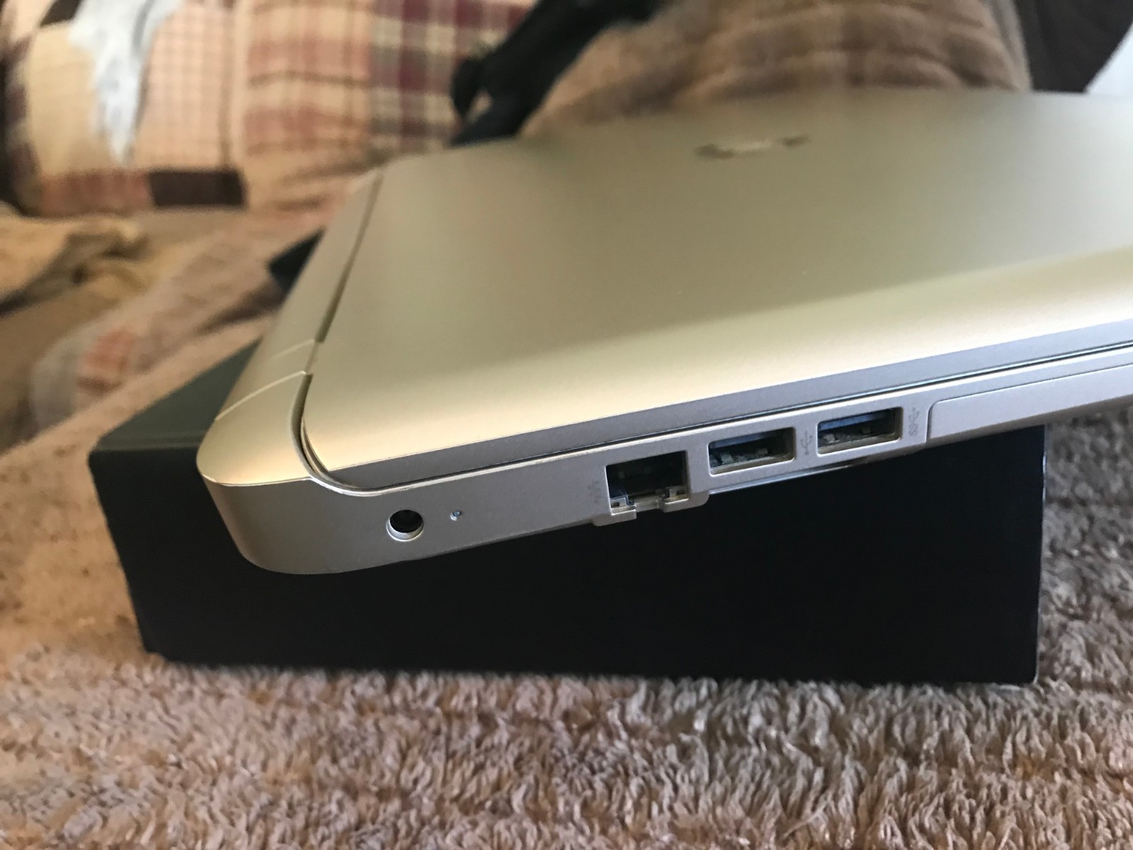 HP Laptop Compute 17.3- AMD-A-10-4-core-16GB RAM- 1TB SSD AMD Radeon R6 -Gold