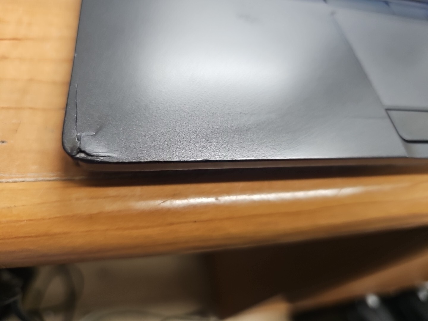 Dell Latitude 5400 Intel Core i5-8365U 16GB RAM 256GB SSD Batt Exc Dinged Corner