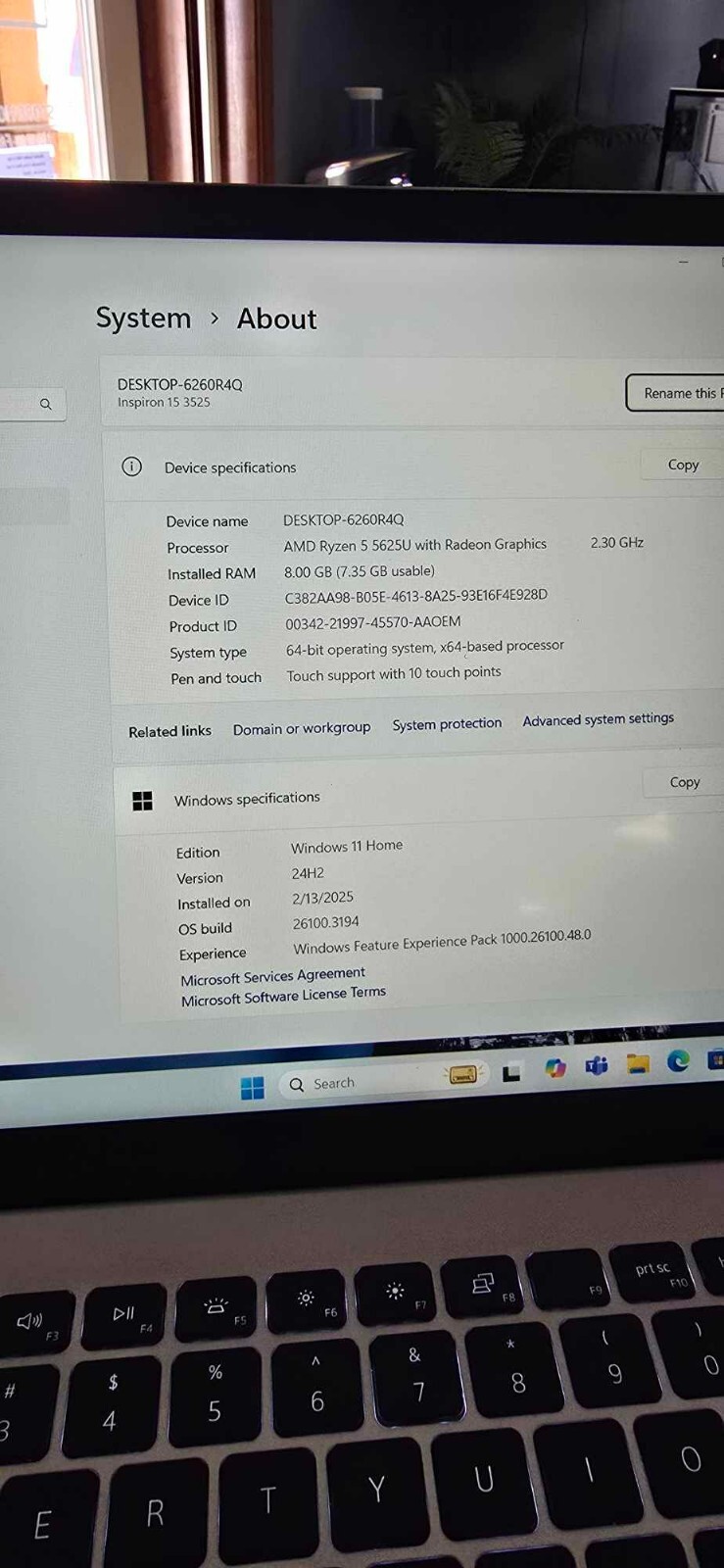Dell Inspiron 15.6 laptop Touchscreen Backlit Ryzen 5 8G Ram 256GSSD Win 11 Home