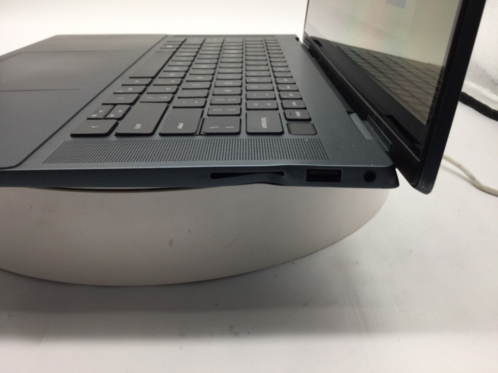 Dell Inspiron 7620 16″ Laptop i7-1260P 16GB RAM 512GB SSD Windows 11 Pro Used RD