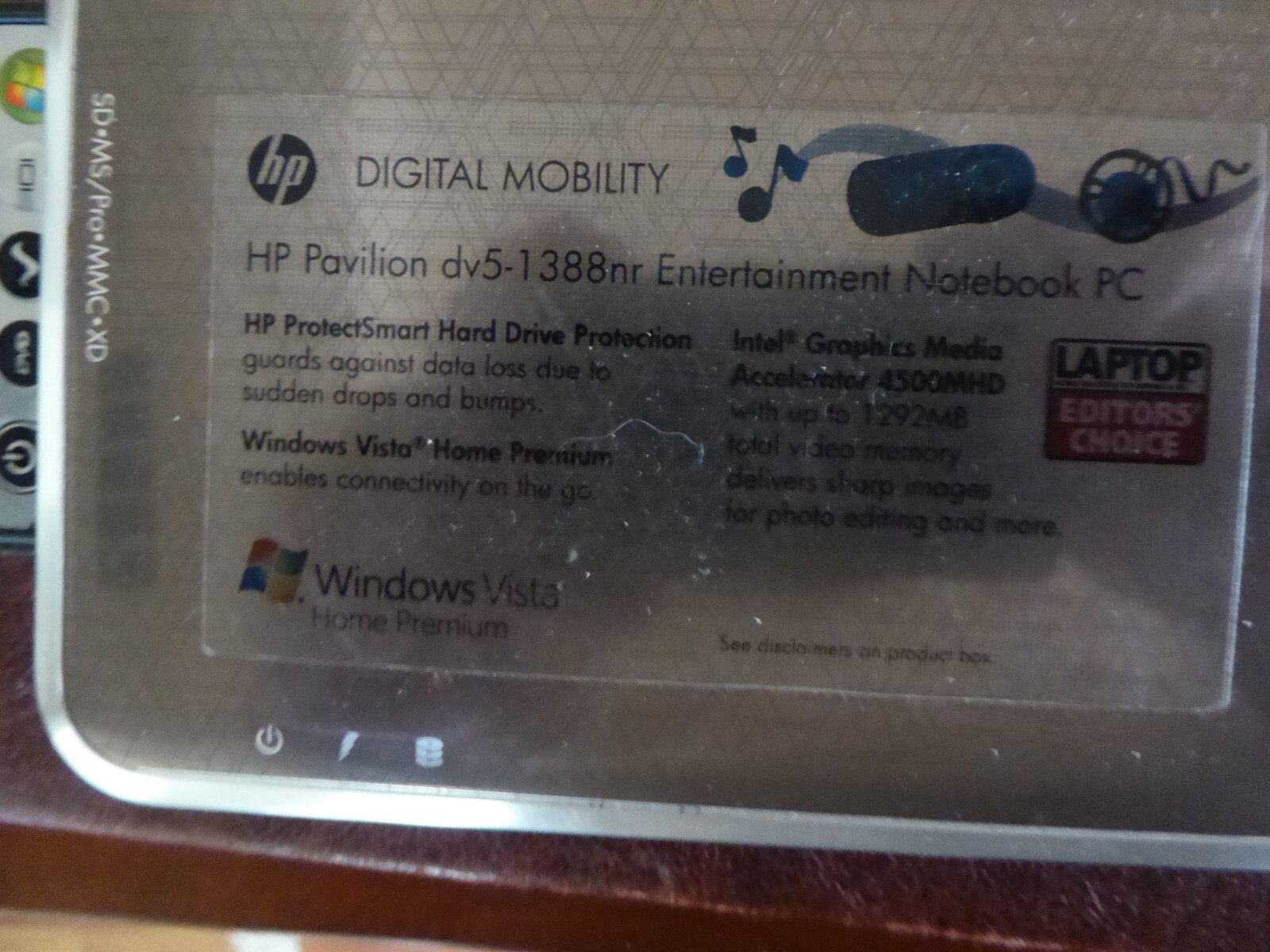 HP Pavilion dv5-1388nr 3GB, 300GB 15″ Intel Core 2 Duo T6500 @ 2.1 GHz w/Remote