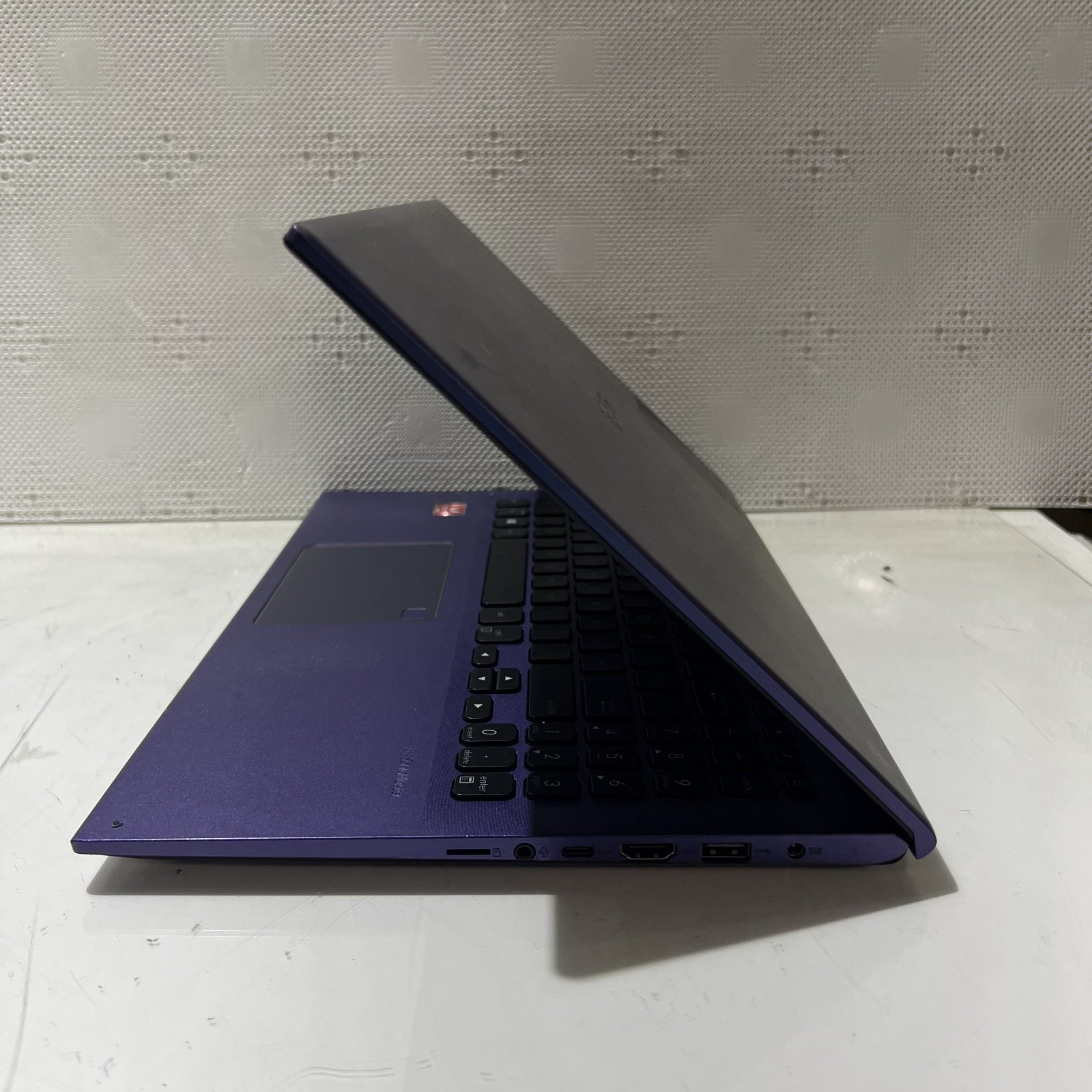 ASUS VIVOBOOK F512D AMD RYZEN 5 3500U 16GB RAM 256GB NVMe Win-10H
