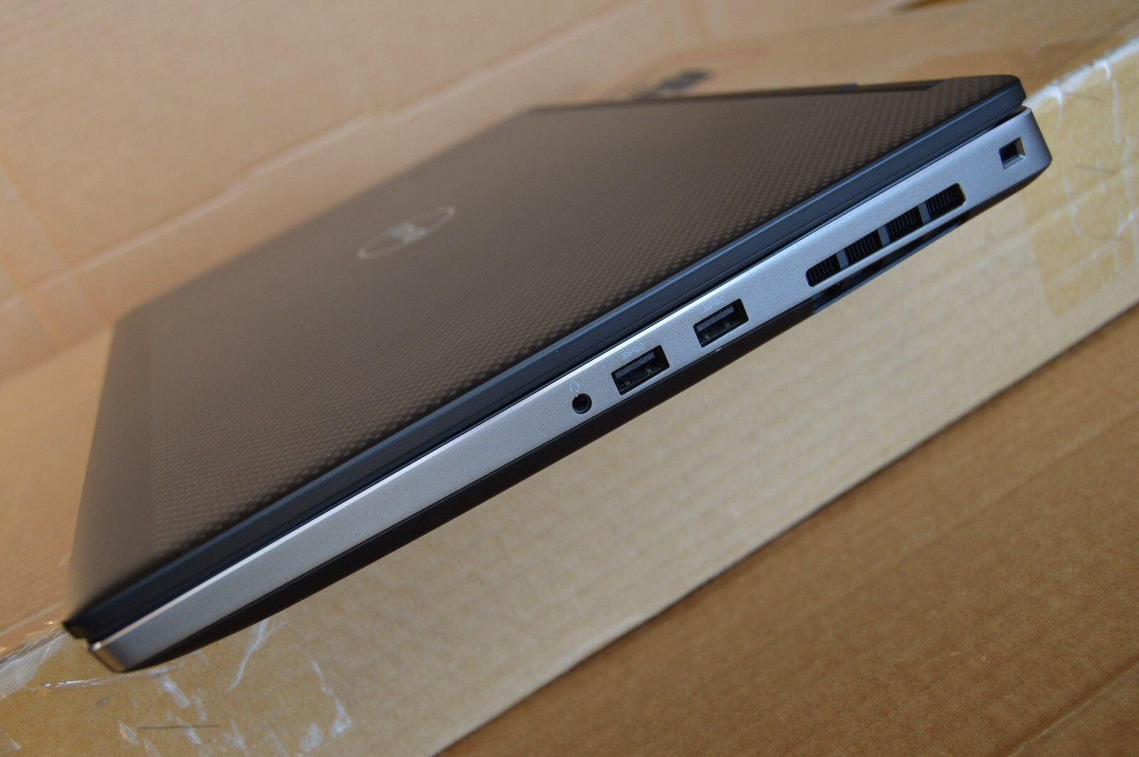 Dell Precision 7540 1080P FHD E-2276M 64GB 2TB SSD RTX 3000 Backlit KB