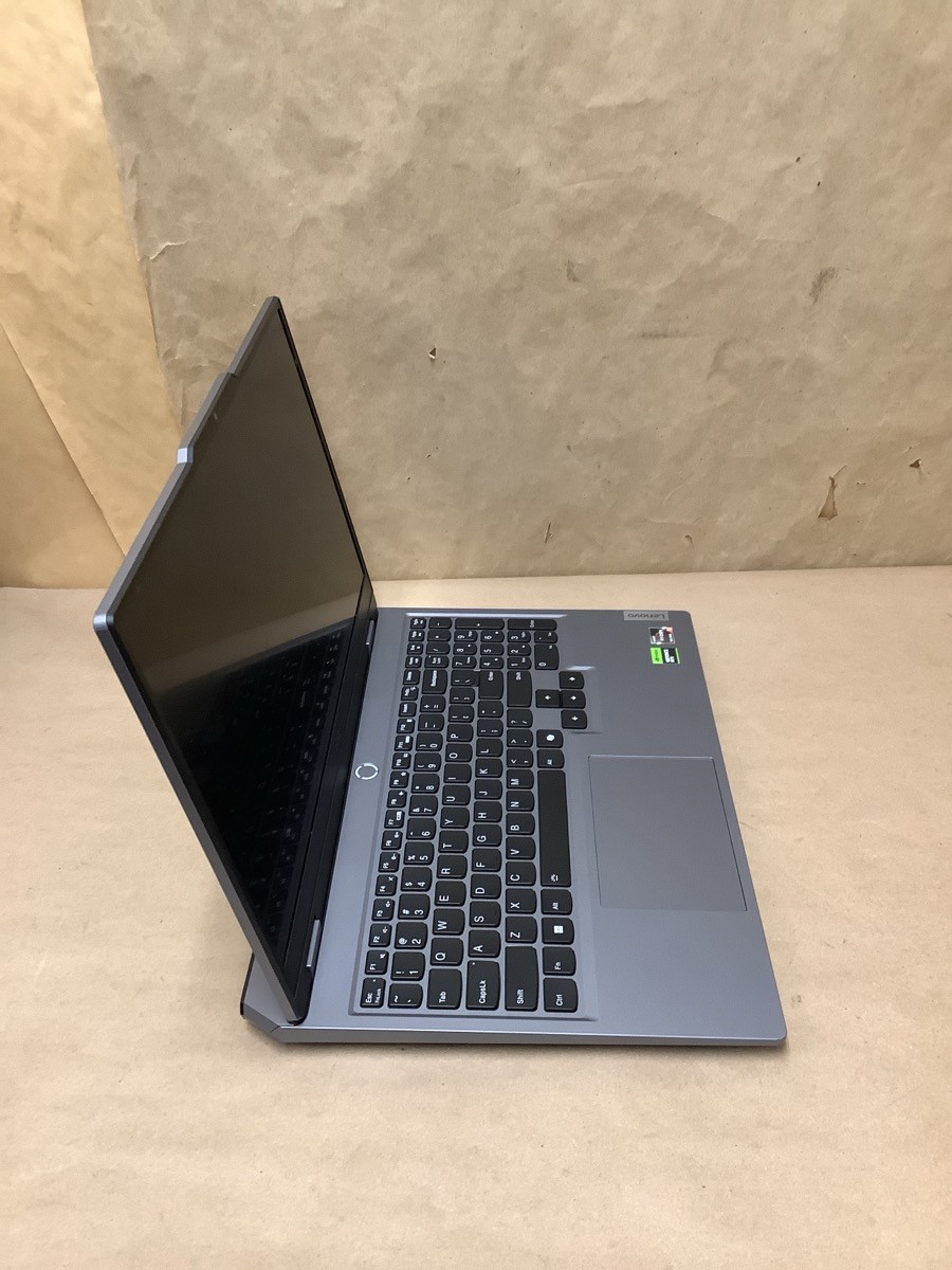LENOVO LOQ 15ARP9 15.6″ GAMING LAPTOP WITH CHARGER (B33008372)