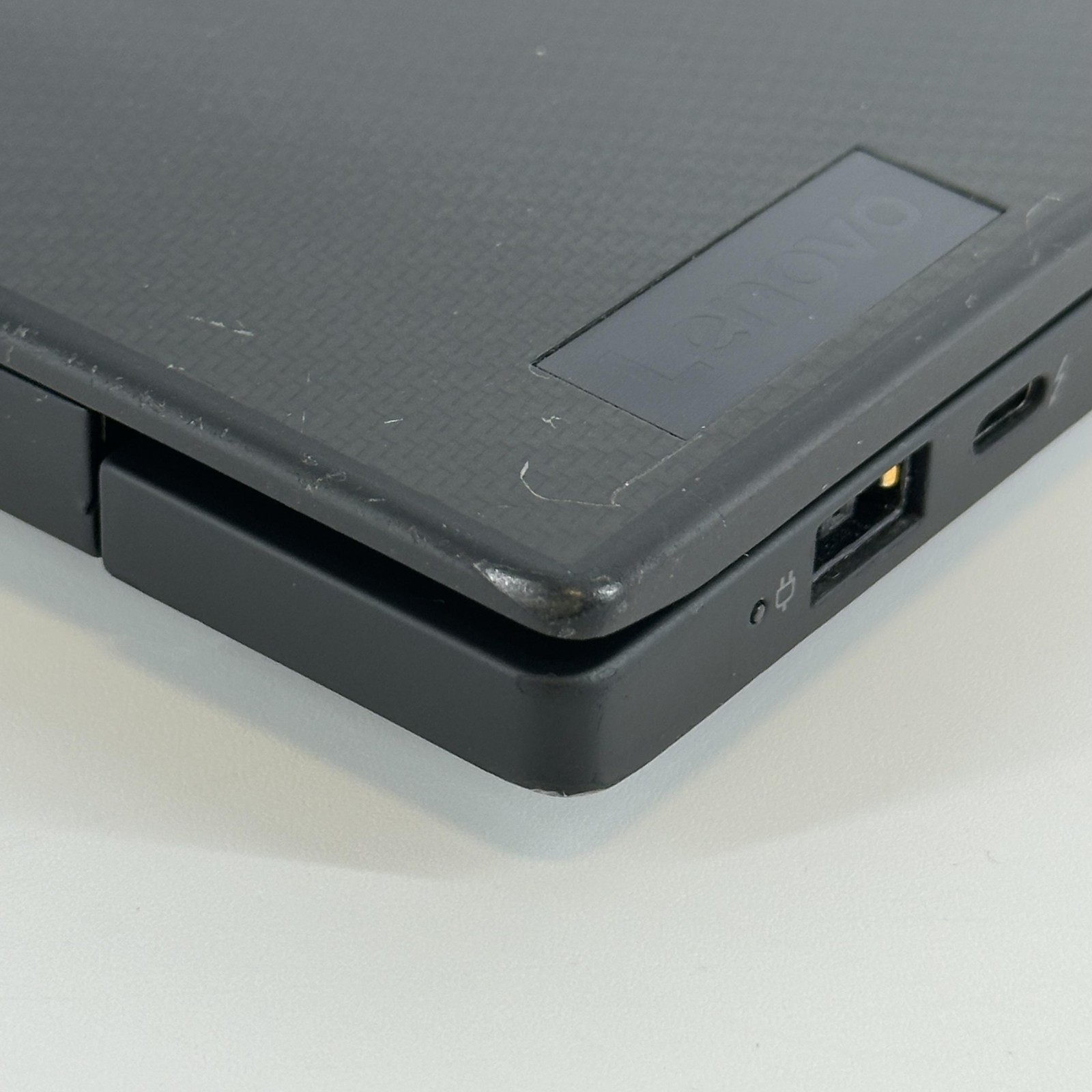 Lenovo ThinkPad P1 Gen 5 16 UHD+ i9-12900H 64GB 1TB RTX 3080 Ti Cracked Screen
