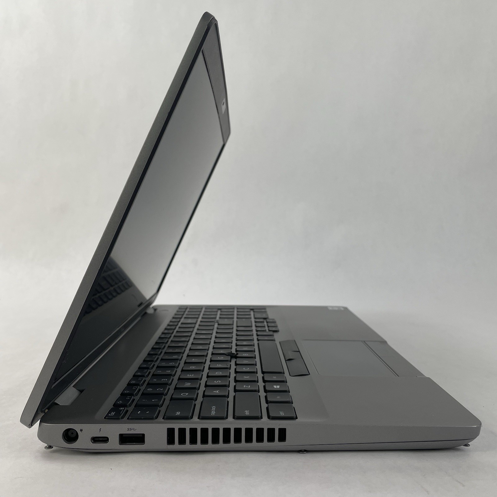 Dell Precision 3551 15.6″ i7-10850H 2.70 GHz 16 GB RAM No SSD/OS/AC/Batt – READ