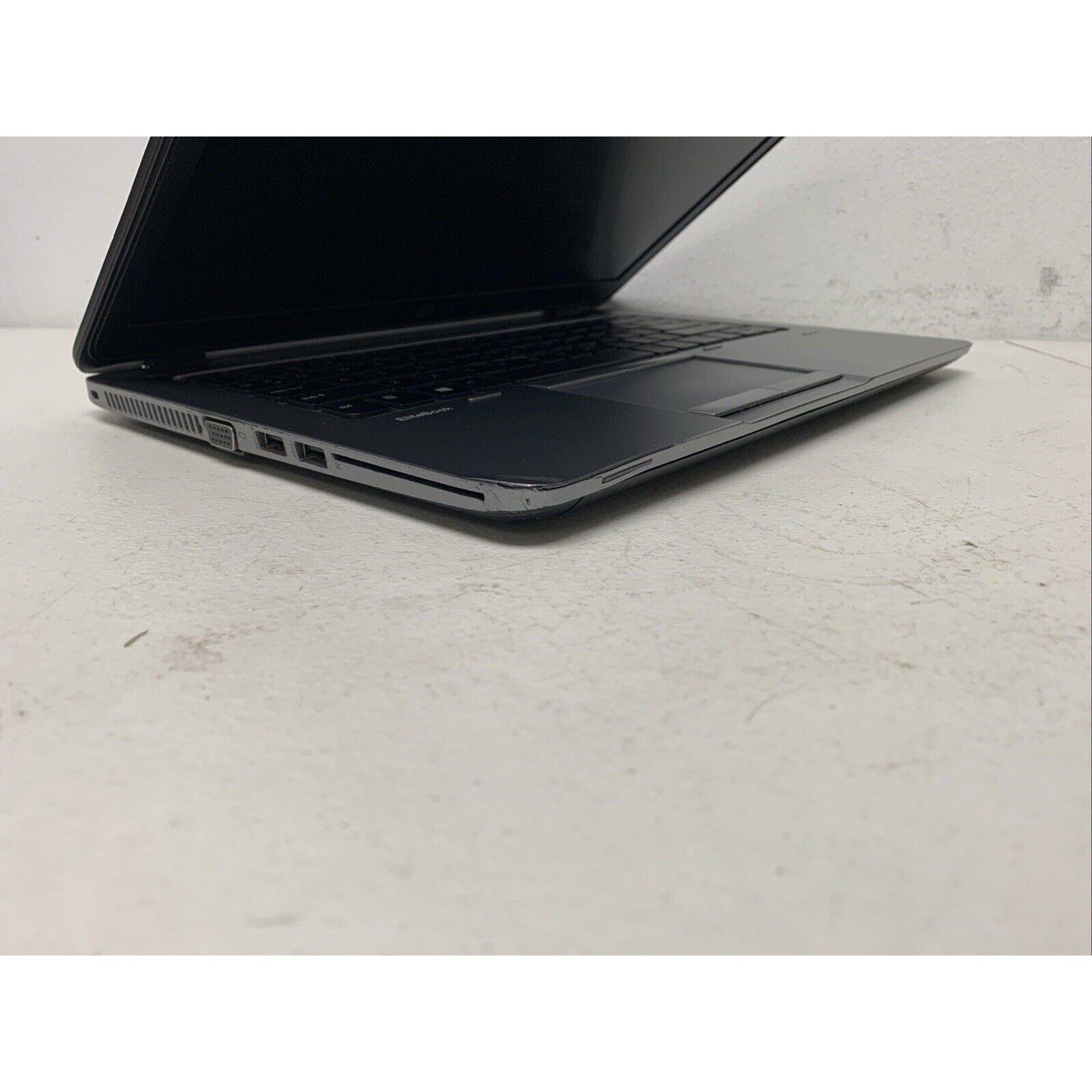HP Elitebook 745 G2 AMD A10 Pro-7350B R6,10 2.1MHZ 8GB RAM 240GB SSD WIND 10 Pro