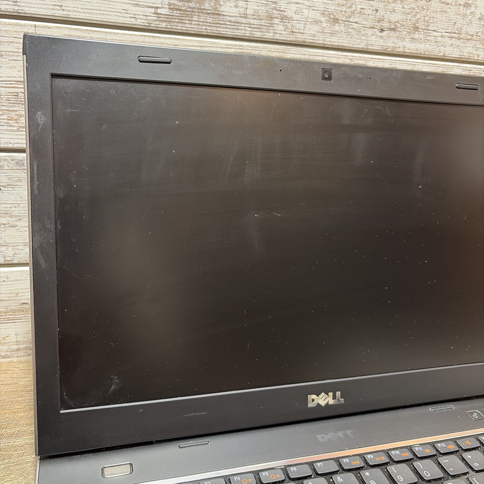 Dell Vostro 3555 15″ Laptop AMD E-3000M-MZ *Parts Only*