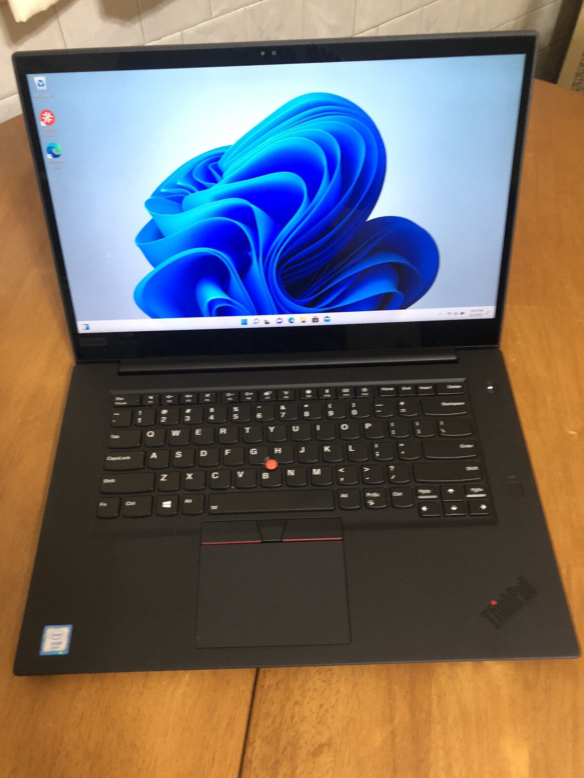 Lenovo Thinkpad P1 Gen1 type20ME -15.6” Intel xeon E-2176M /64GB RAM 2TB