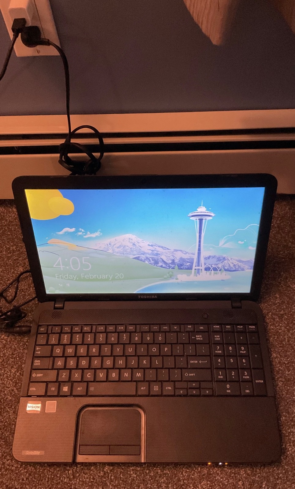 TOSHIBA Satellite AMD C855D 15+” Laptop Great Working Condition No Pin