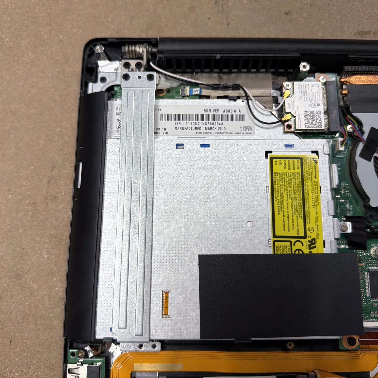 *BROKEN SCREEN Asus Notebook Q550L – 15.6″ FHD Touch i7-4500U 8GB RAM NO HD/OS