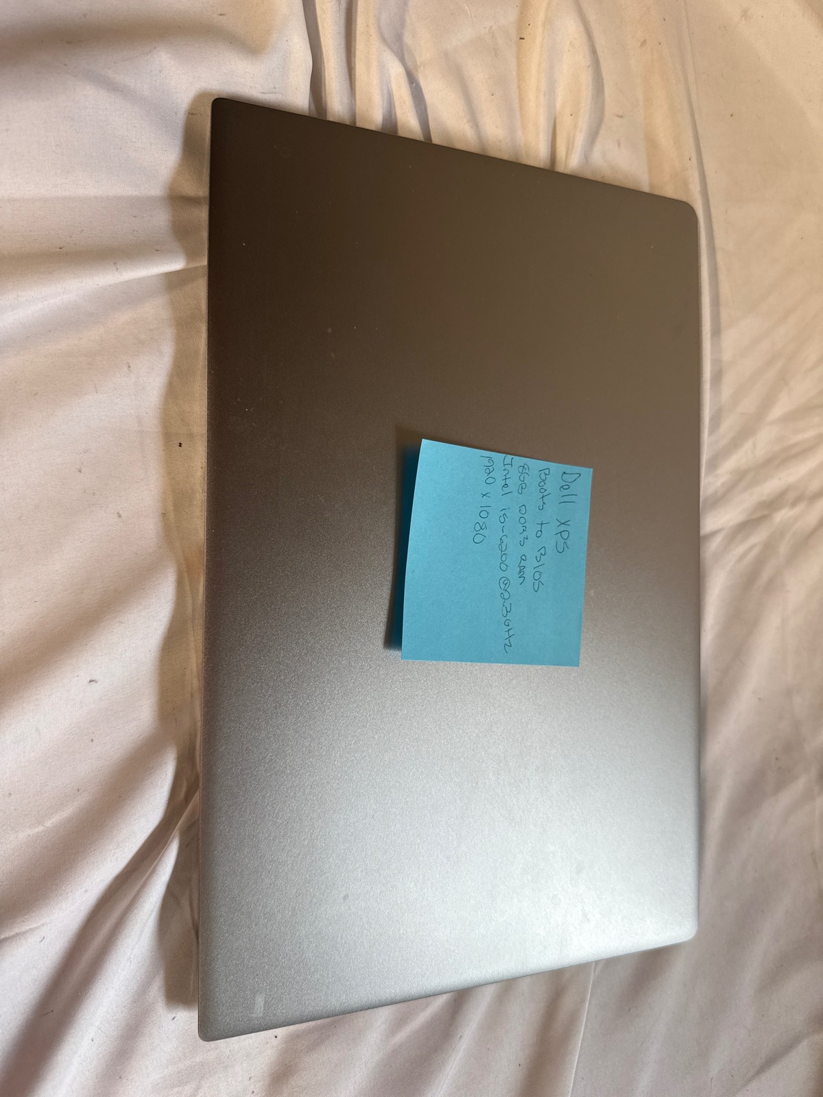 Dell XPS 13 9350 Intel Core i5-6200U 8 GB No Drive 13.3″