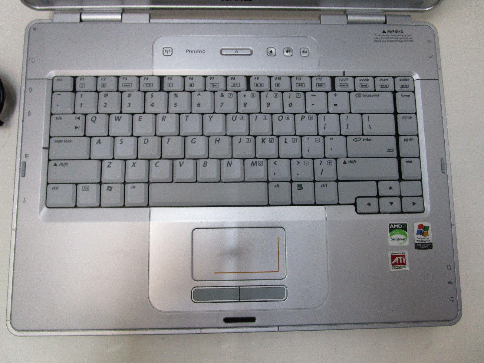 COMPAQ PRESARIO V5000 LAPTOP AMD 3300+ SEMPTRON 2GB RAM NO HDD NO O/S 💻🛠️