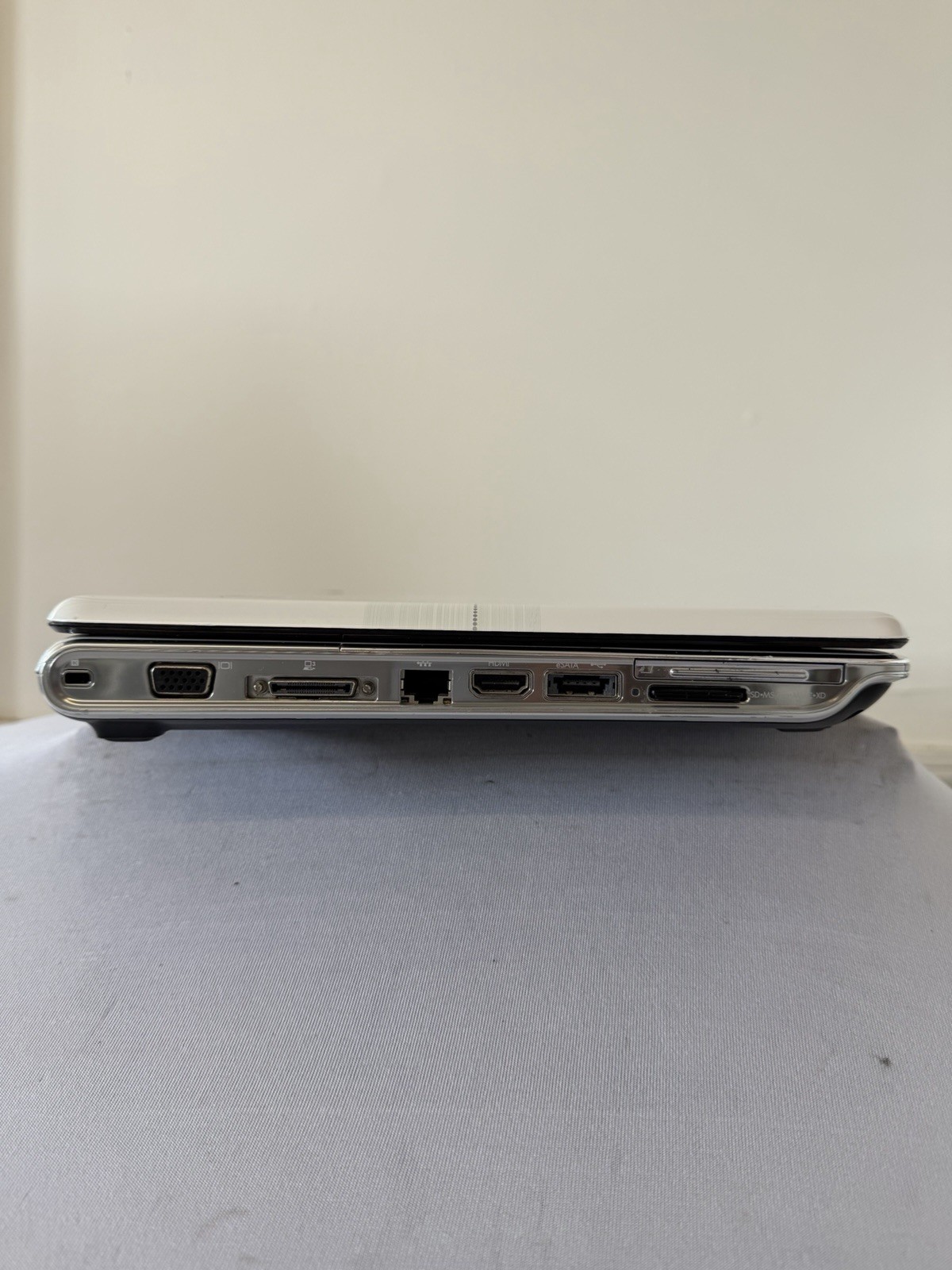 HP Pavillion dv4-2145dx Laptop – Good Screen – RAM 4 GB – Read Des
